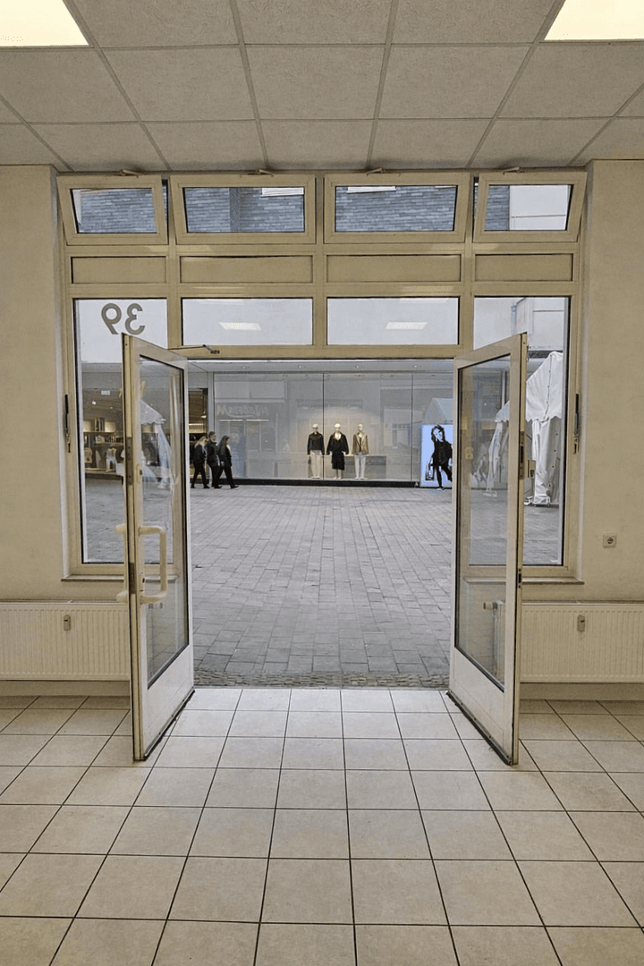 Prenájom nebytového priestoru 45 m², Ratingen, Severné Porýnie - Westfálsko Prenájom nebytového priestoru 45 m², Ratingen, Severné Porýnie - Westfálsko