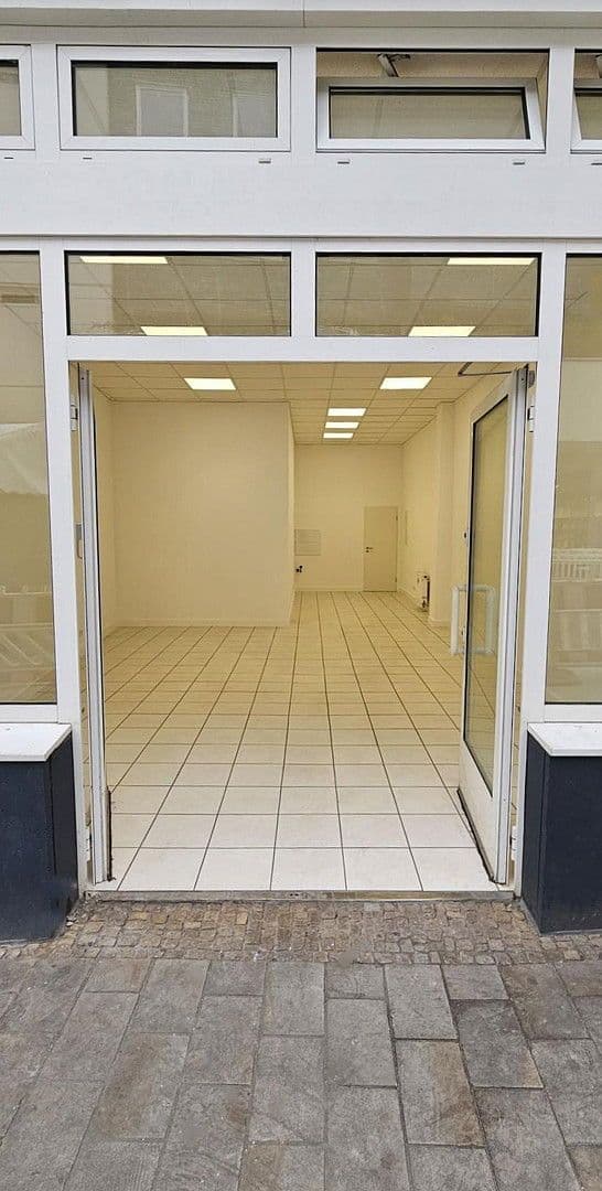 Prenájom nebytového priestoru 45 m², Ratingen, Severné Porýnie - Westfálsko Prenájom nebytového priestoru 45 m², Ratingen, Severné Porýnie - Westfálsko