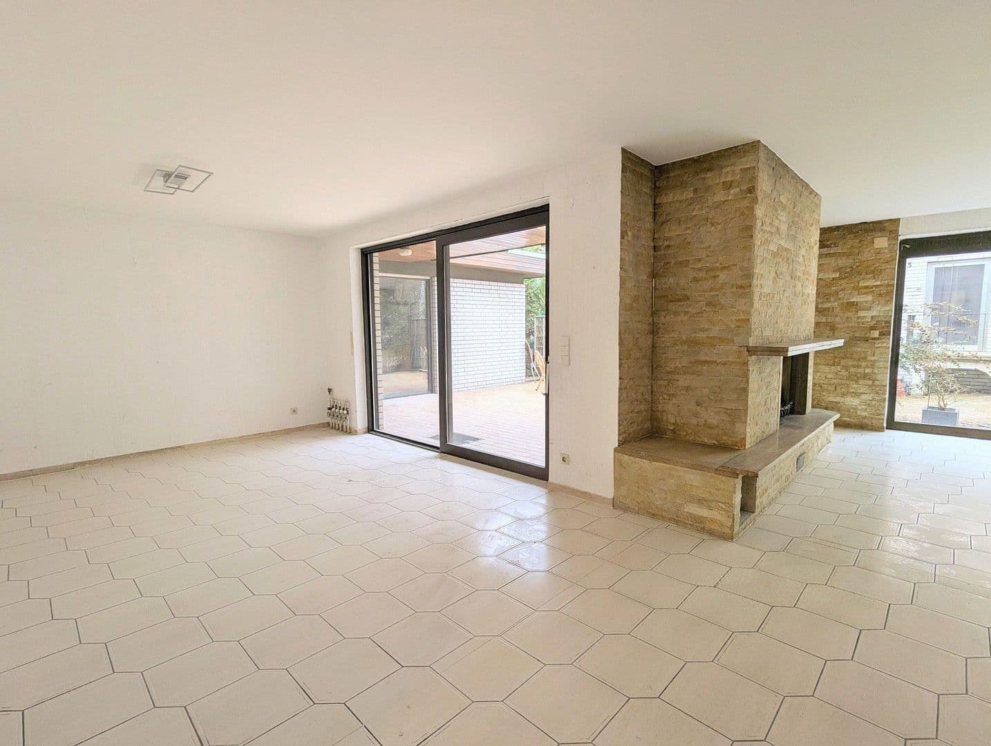 Predaj domu 156 m², pozemek 939 m², Gifhorn, Dolné Sasko Predaj domu 156 m², pozemek 939 m², Gifhorn, Dolné Sasko