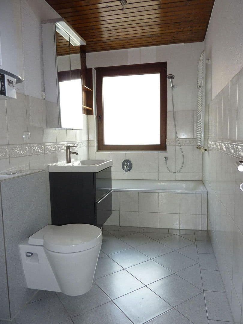 Prenájom bytu 2-izbový 68 m², Taunusstein, Hesensko Prenájom bytu 2-izbový 68 m², Taunusstein, Hesensko