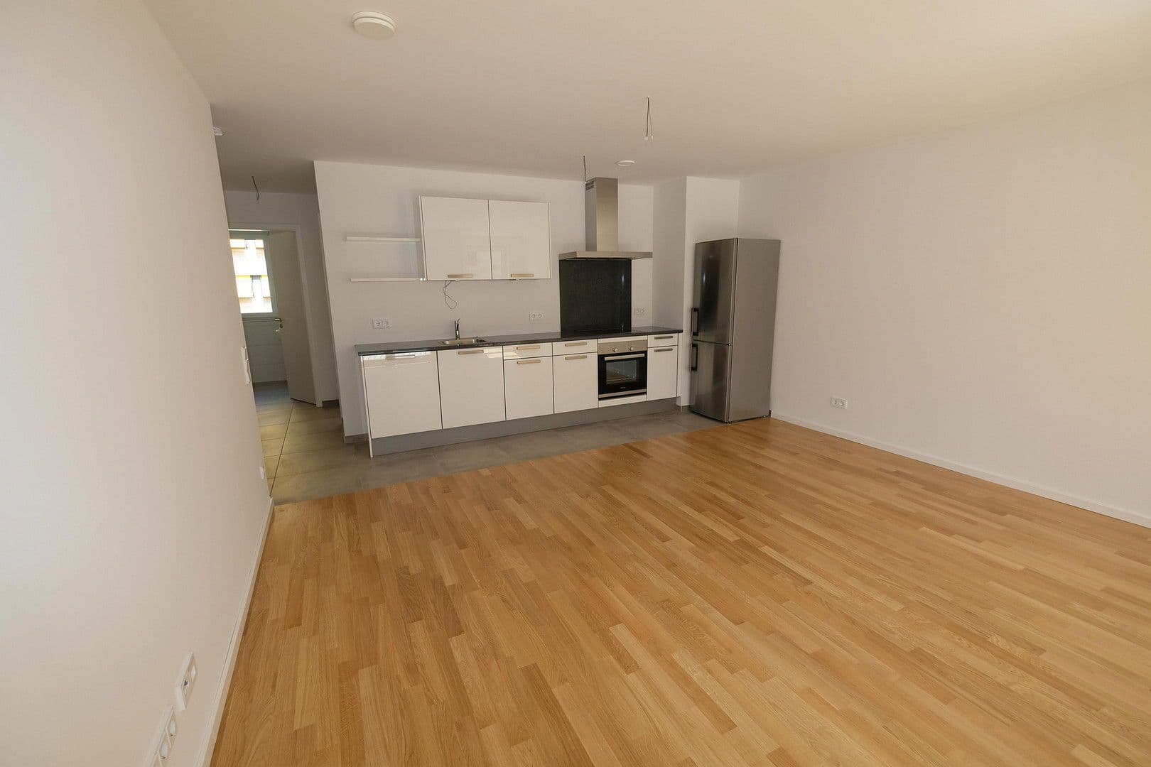 Prenájom bytu 2-izbový 61 m², Seilerstraße 7, Frankfurt am Main, Hesensko Prenájom bytu 2-izbový 61 m², Seilerstraße 7, Frankfurt am Main, Hesensko