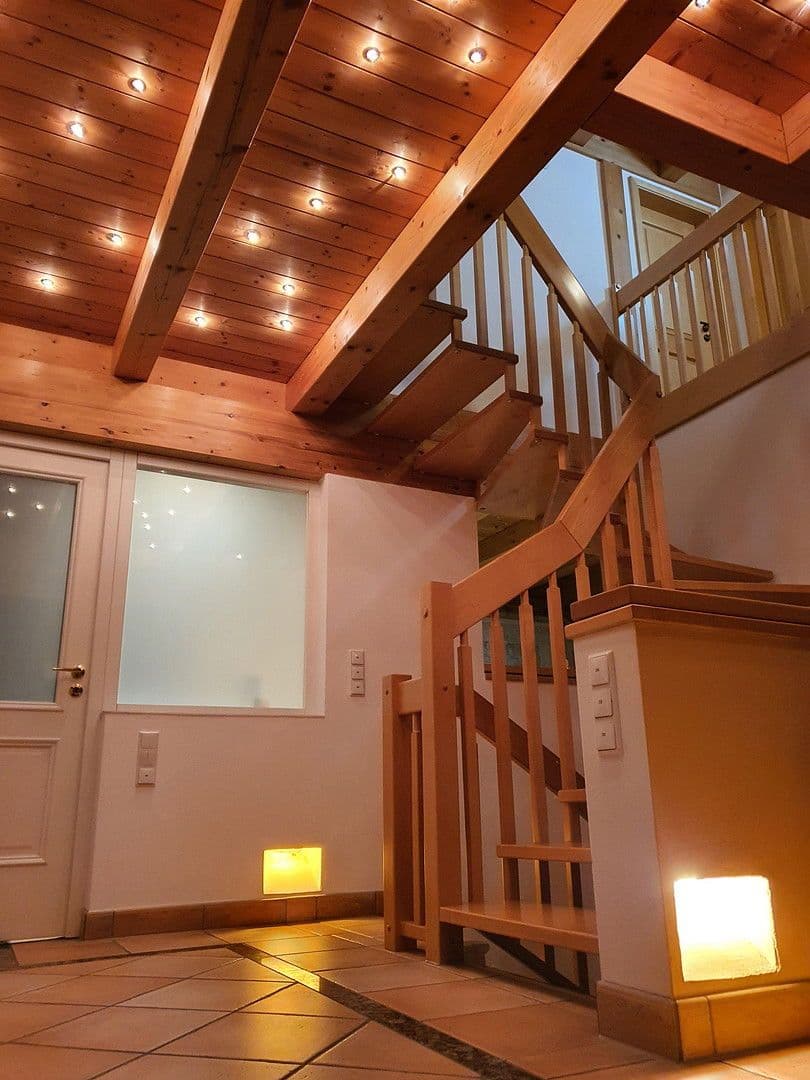 Predaj domu 258 m², pozemek 659 m², Halfing, Bavorsko Predaj domu 258 m², pozemek 659 m², Halfing, Bavorsko