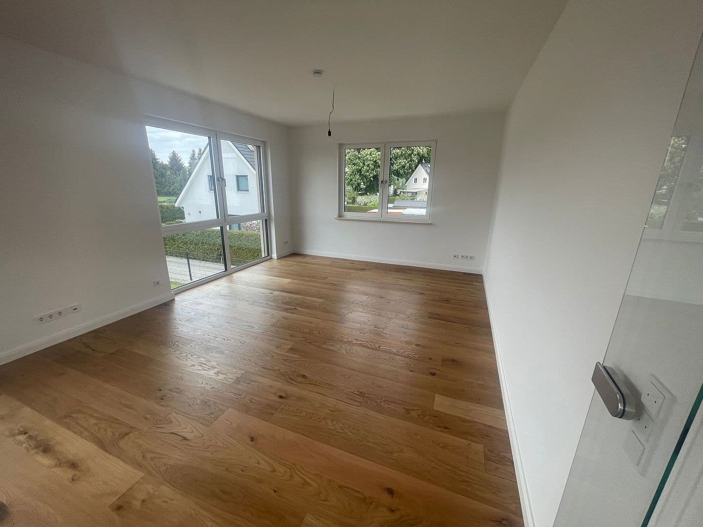 Prenájom bytu 3-izbový 105 m², Berlin, Berlín Prenájom bytu 3-izbový 105 m², Berlin, Berlín