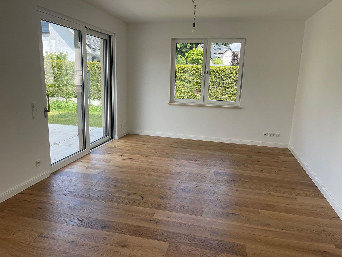 Prenájom bytu 3-izbový 105 m², Berlin, Berlín Prenájom bytu 3-izbový 105 m², Berlin, Berlín