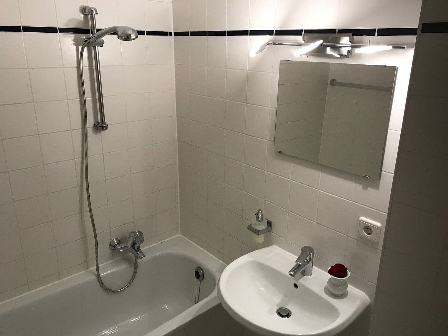 Prenájom bytu 2-izbový 41 m², Schlangenbader Str. 14, Berlin, Berlín Prenájom bytu 2-izbový 41 m², Schlangenbader Str. 14, Berlin, Berlín