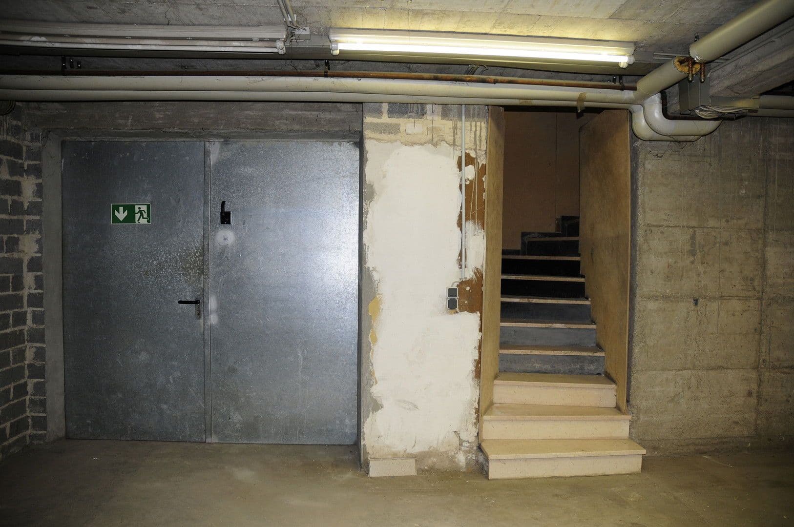 Prenájom nebytového priestoru 140 m², Saunstr.1, Mendig, Porýnie-Falcko Prenájom nebytového priestoru 140 m², Saunstr.1, Mendig, Porýnie-Falcko