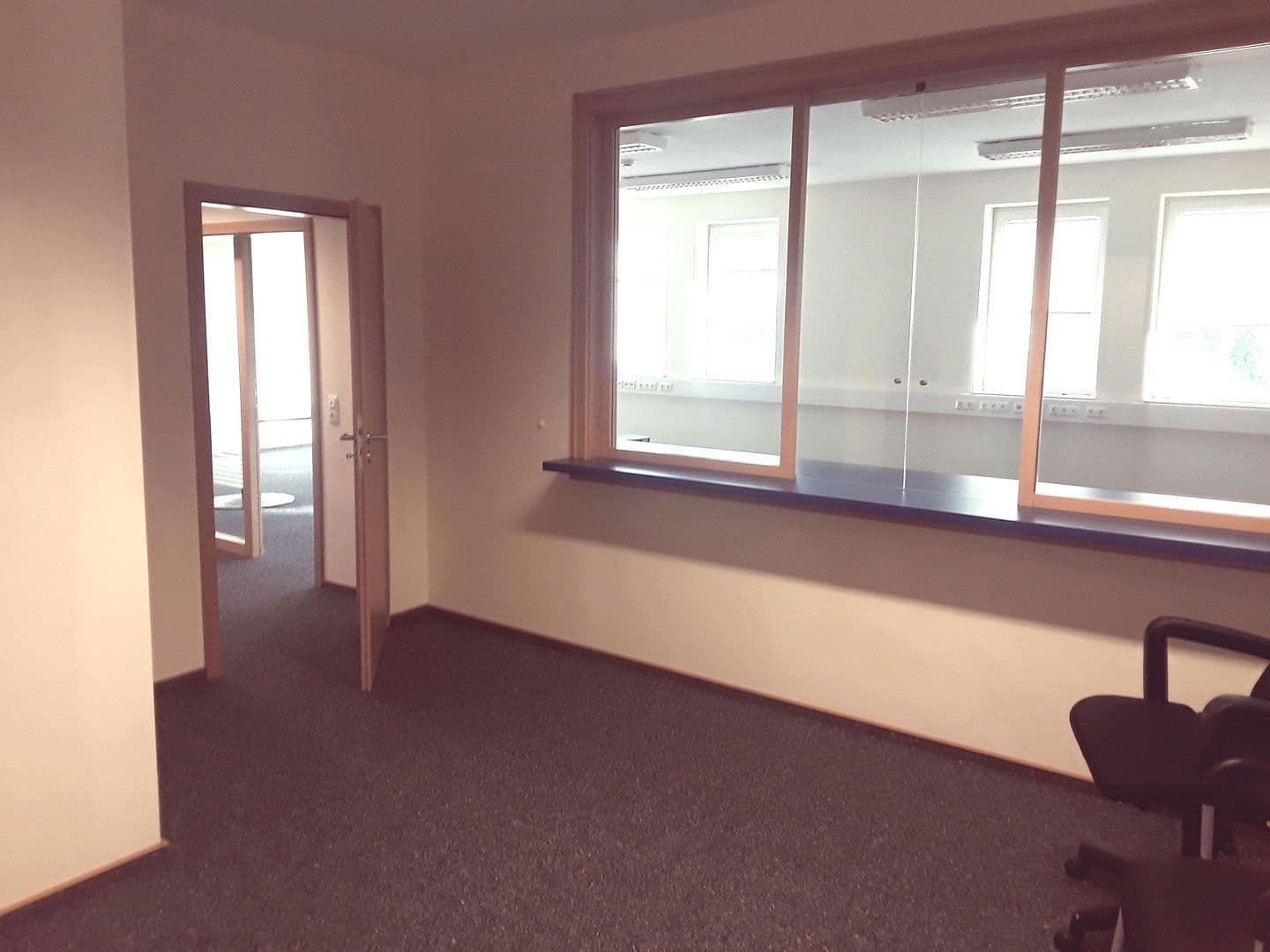 Prenájom kancelárie 258 m², Südbrookmerland, Dolné Sasko Prenájom kancelárie 258 m², Südbrookmerland, Dolné Sasko