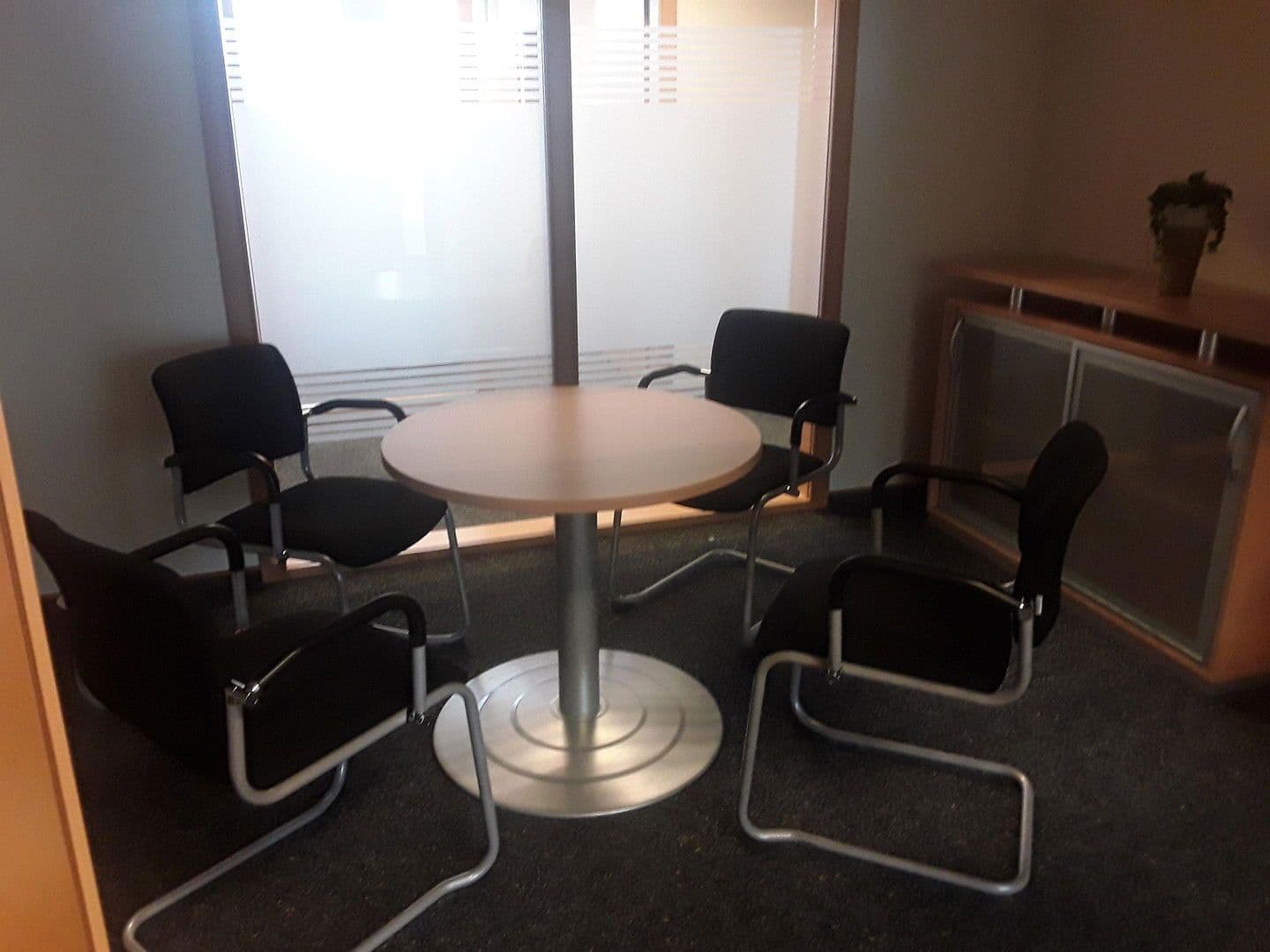 Prenájom kancelárie 258 m², Südbrookmerland, Dolné Sasko Prenájom kancelárie 258 m², Südbrookmerland, Dolné Sasko