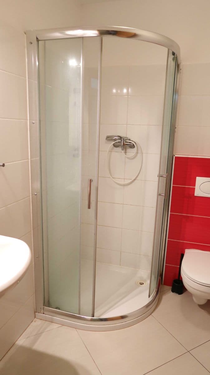 Prenájom bytu 1-izbový 35 m², Jeronýmova, Brno, Jihomoravský kraj Prenájom bytu 1-izbový 35 m², Jeronýmova, Brno, Jihomoravský kraj