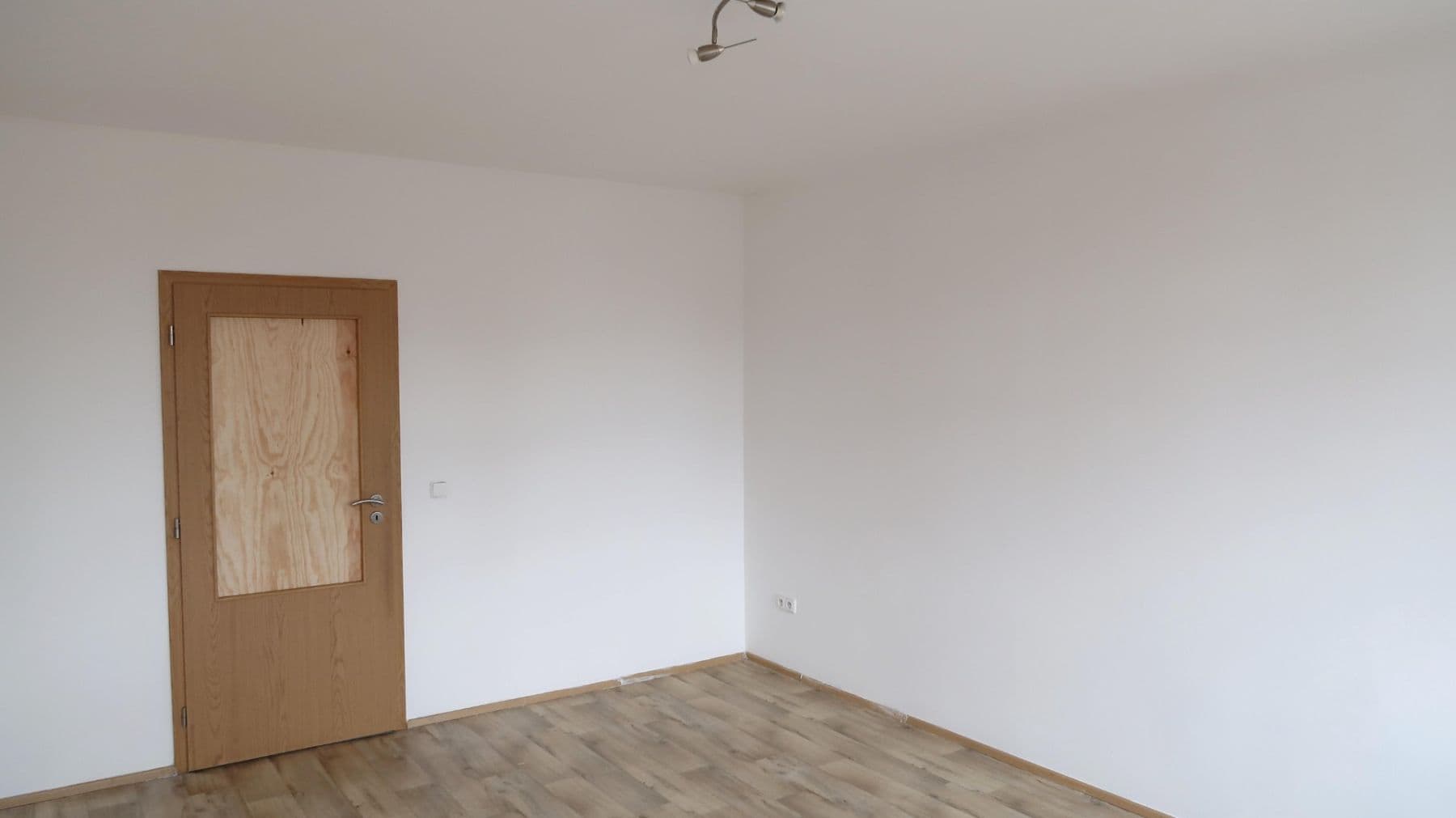 Prenájom bytu 1-izbový 35 m², Jeronýmova, Brno, Jihomoravský kraj Prenájom bytu 1-izbový 35 m², Jeronýmova, Brno, Jihomoravský kraj