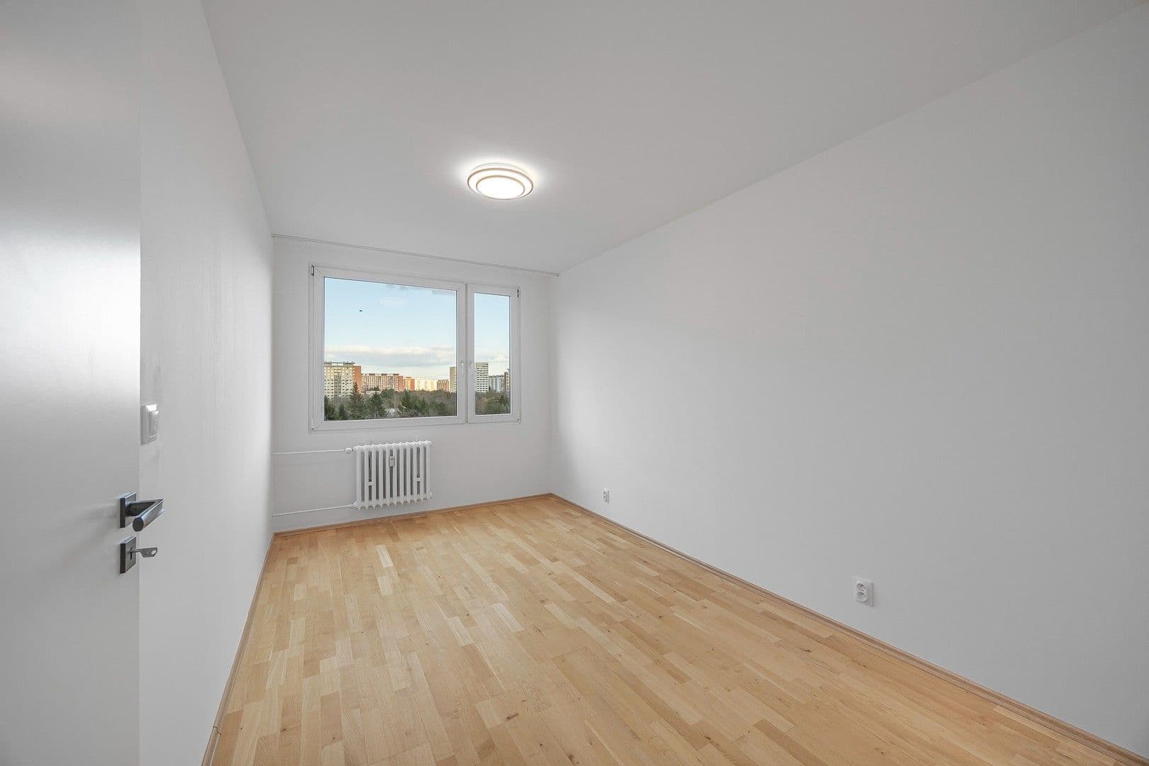 Prenájom bytu 3-izbový 72 m², Šiškova, Praha, Praha Prenájom bytu 3-izbový 72 m², Šiškova, Praha, Praha