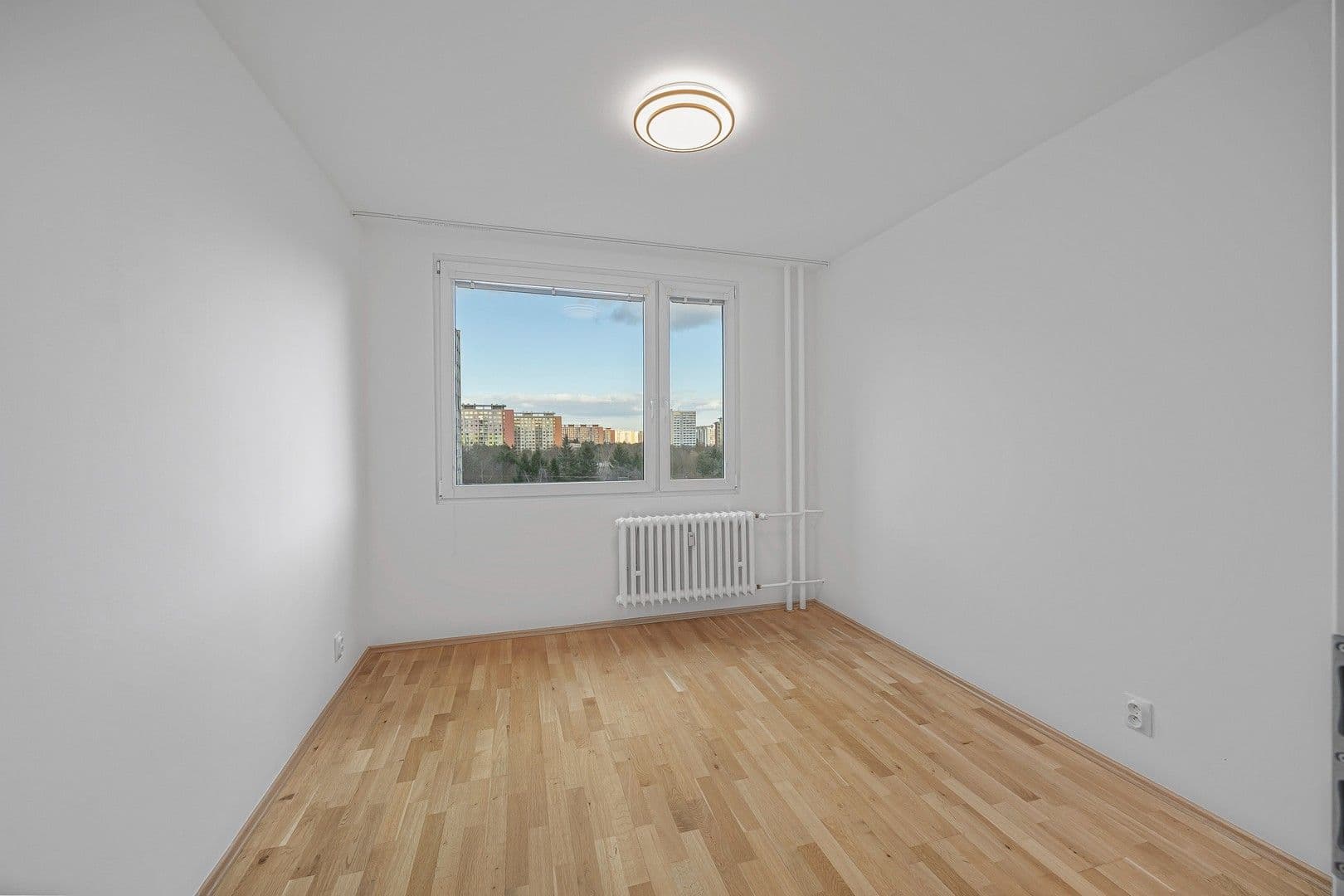 Prenájom bytu 3-izbový 72 m², Šiškova, Praha, Praha Prenájom bytu 3-izbový 72 m², Šiškova, Praha, Praha