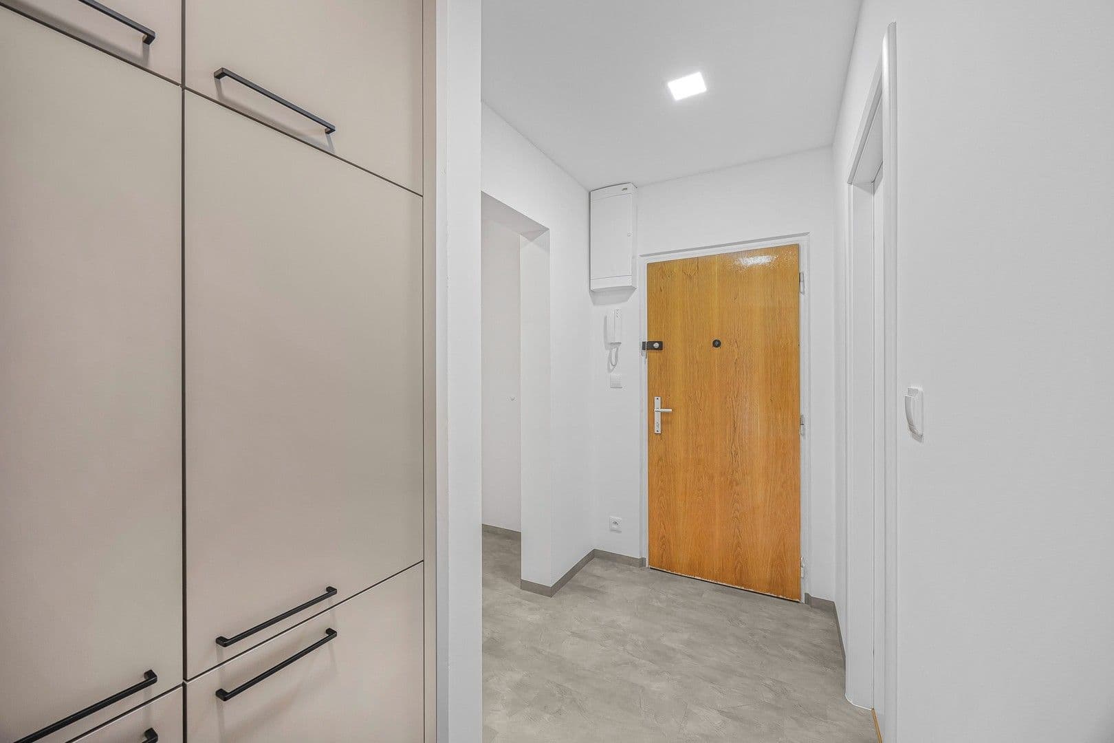 Prenájom bytu 3-izbový 72 m², Šiškova, Praha, Praha Prenájom bytu 3-izbový 72 m², Šiškova, Praha, Praha