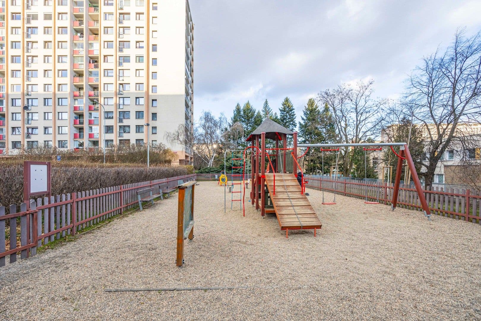 Prenájom bytu 3-izbový 72 m², Šiškova, Praha, Praha Prenájom bytu 3-izbový 72 m², Šiškova, Praha, Praha