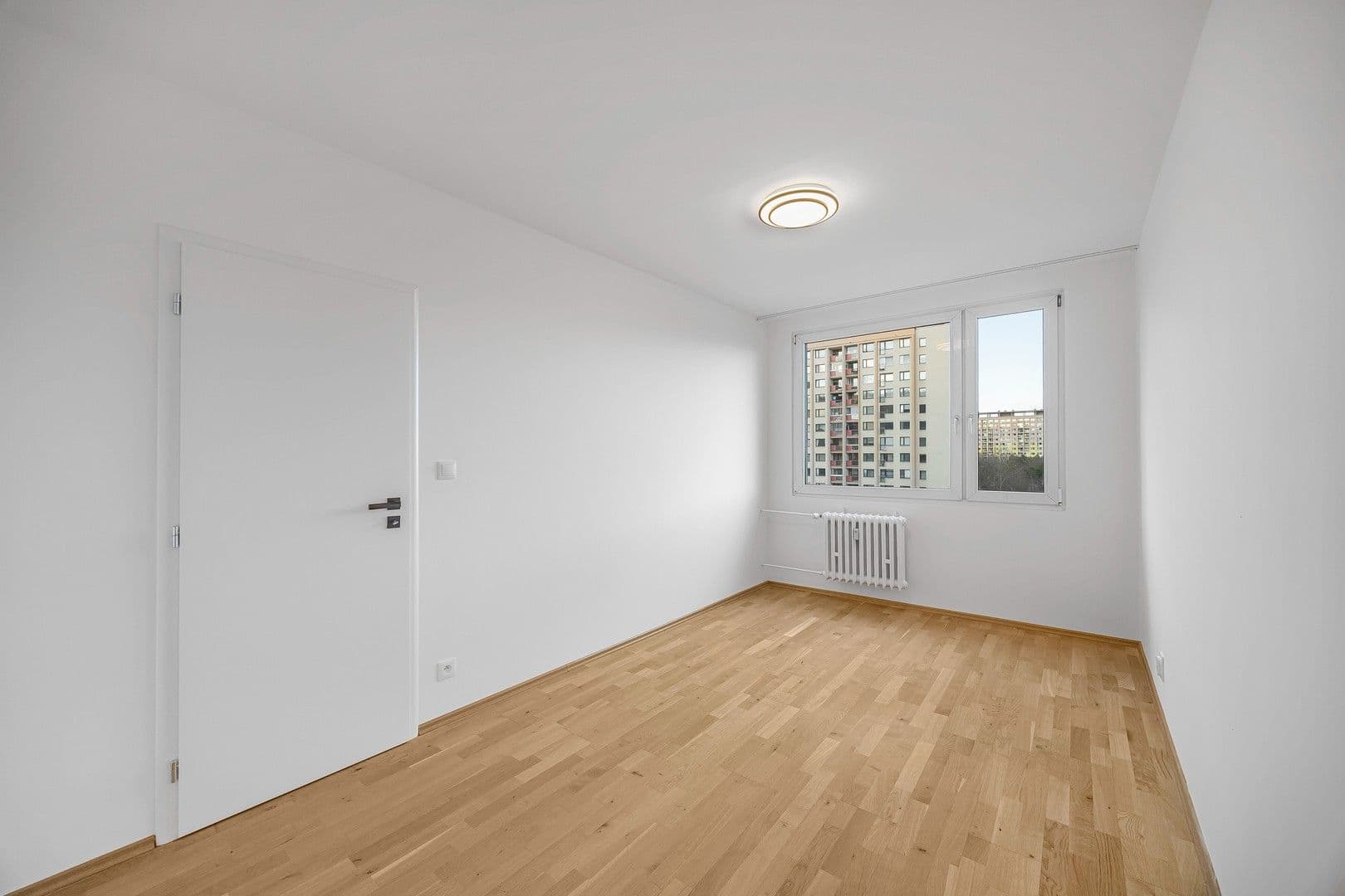 Prenájom bytu 3-izbový 72 m², Šiškova, Praha, Praha Prenájom bytu 3-izbový 72 m², Šiškova, Praha, Praha