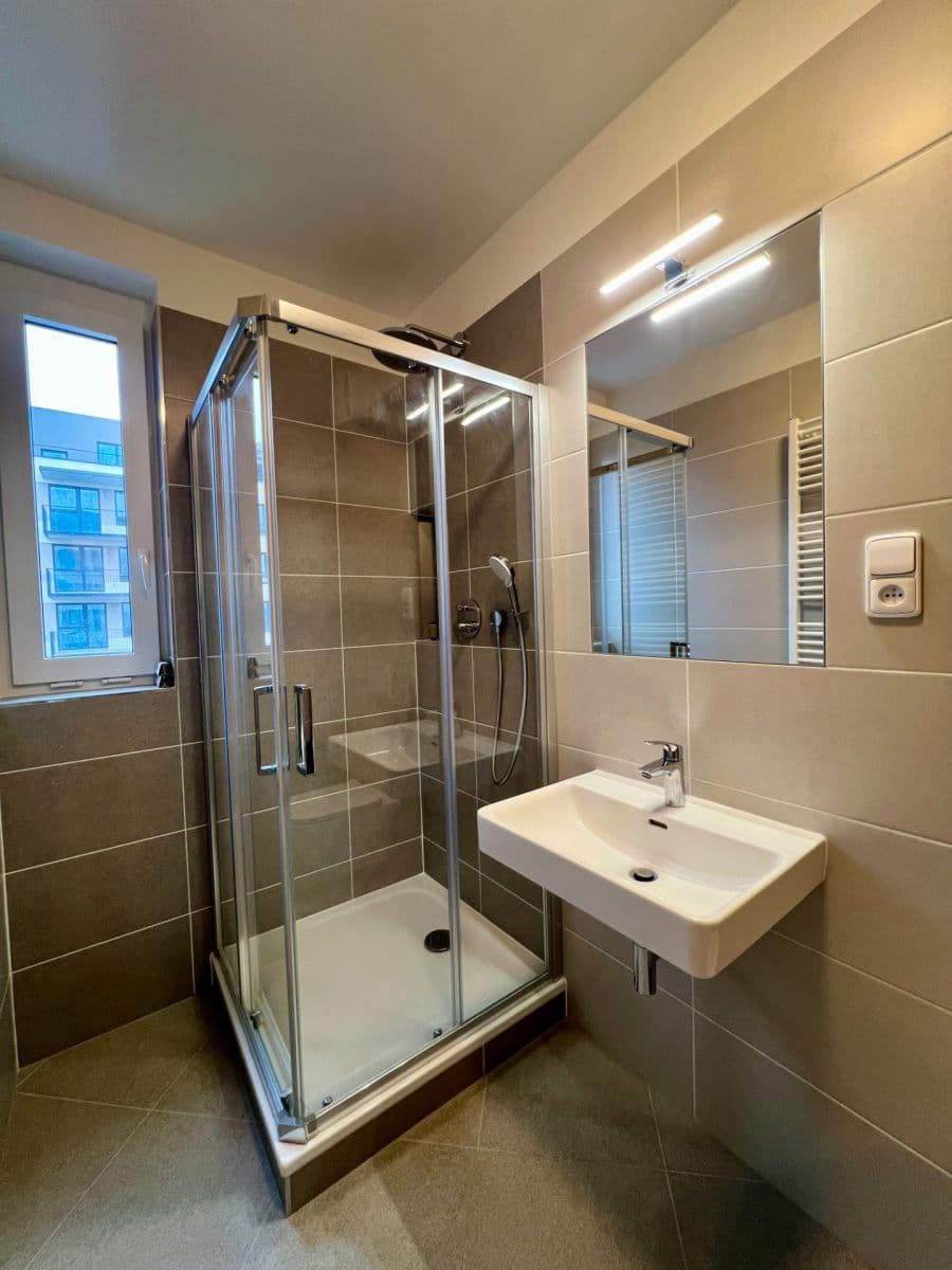 Prenájom bytu 2-izbový 40 m², Nádražní, Kralupy nad Vltavou, Středočeský kraj Prenájom bytu 2-izbový 40 m², Nádražní, Kralupy nad Vltavou, Středočeský kraj