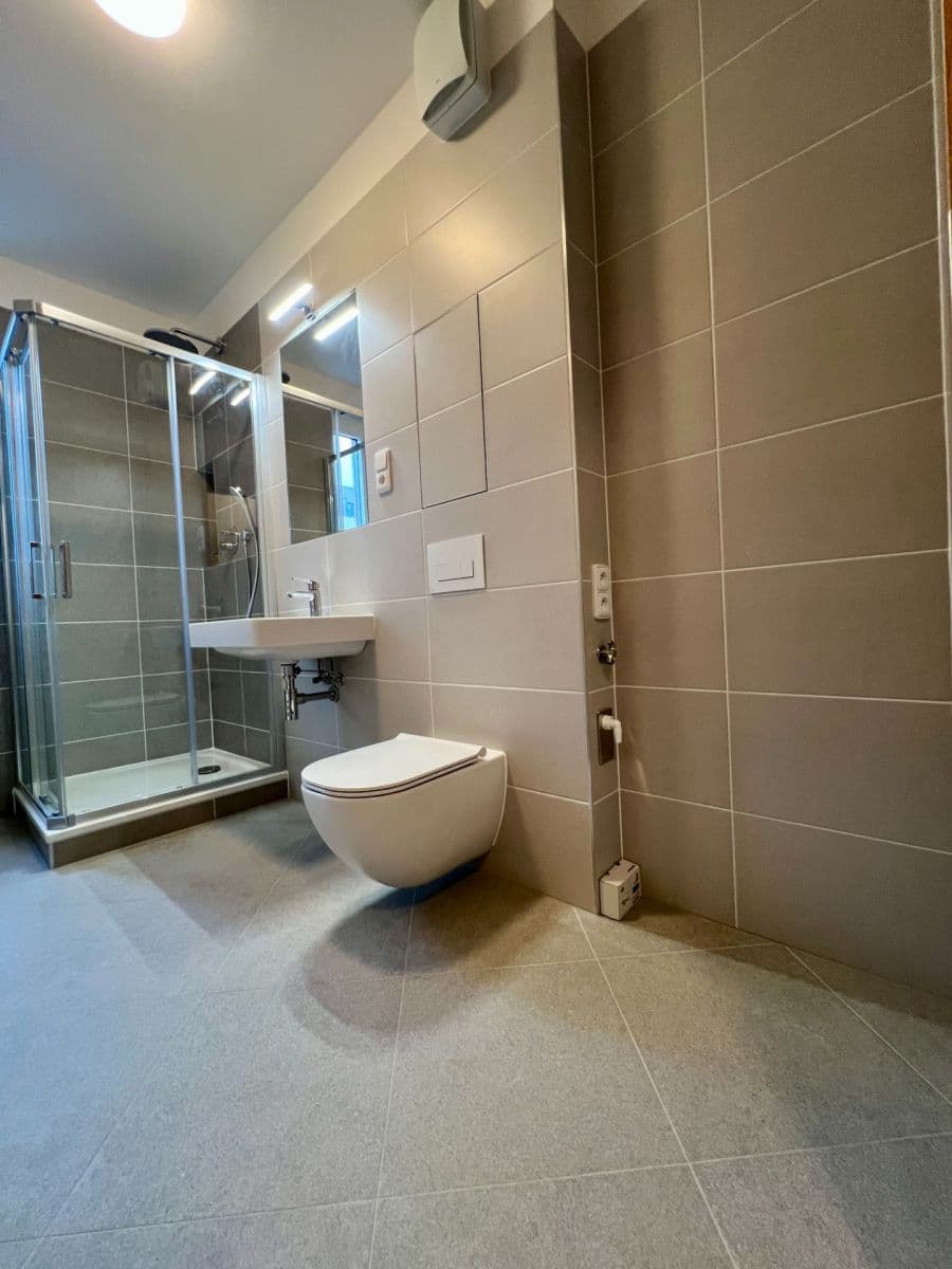 Prenájom bytu 2-izbový 40 m², Nádražní, Kralupy nad Vltavou, Středočeský kraj Prenájom bytu 2-izbový 40 m², Nádražní, Kralupy nad Vltavou, Středočeský kraj