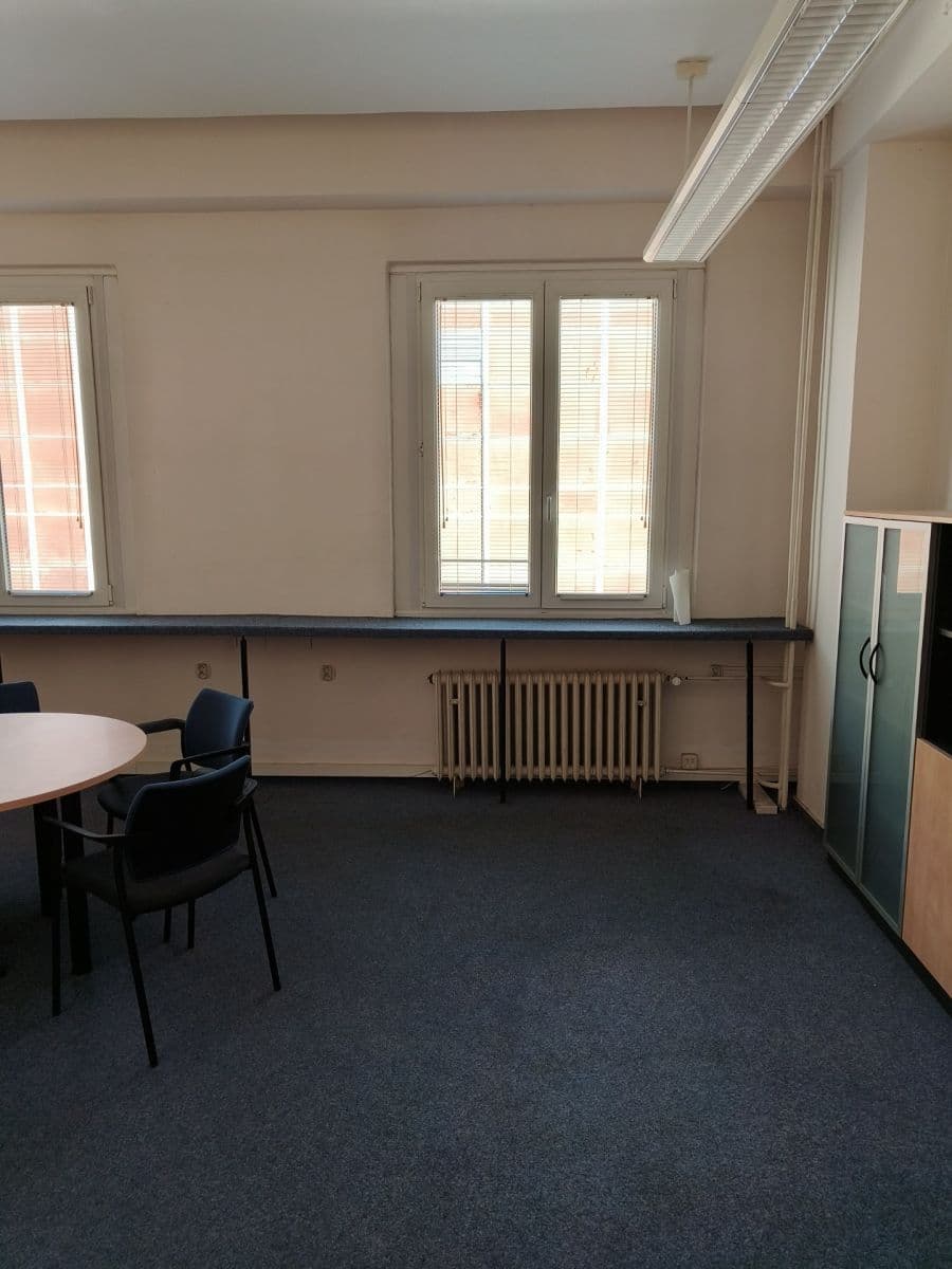 Prenájom kancelárie 26 m², Palachova, Náchod, Královéhradecký kraj Prenájom kancelárie 26 m², Palachova, Náchod, Královéhradecký kraj