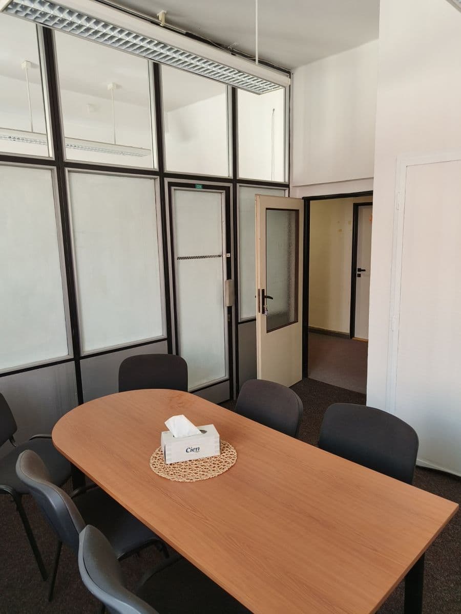 Prenájom kancelárie 48 m², Palachova, Náchod, Královéhradecký kraj Prenájom kancelárie 48 m², Palachova, Náchod, Královéhradecký kraj