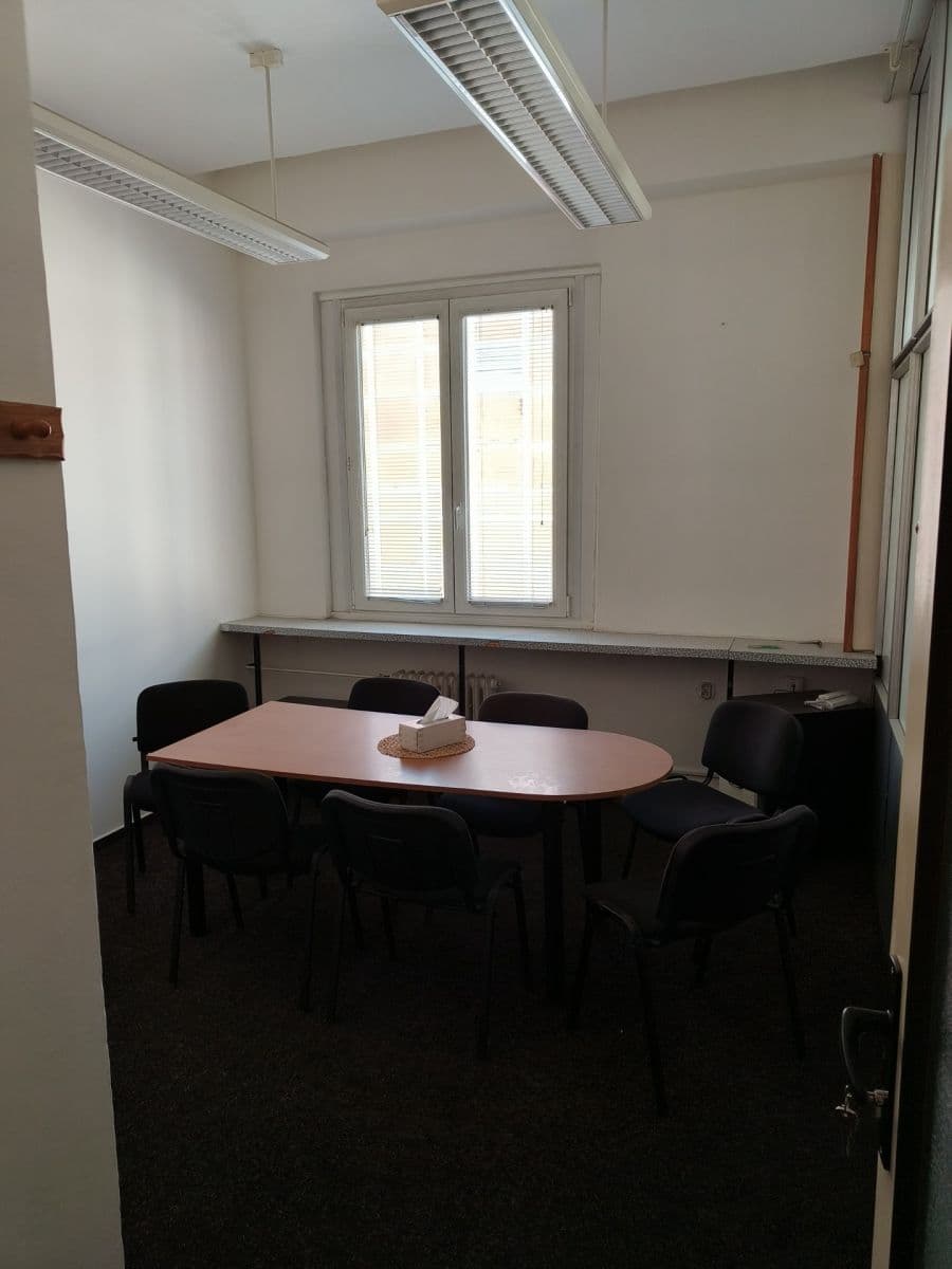 Prenájom kancelárie 48 m², Palachova, Náchod, Královéhradecký kraj Prenájom kancelárie 48 m², Palachova, Náchod, Královéhradecký kraj