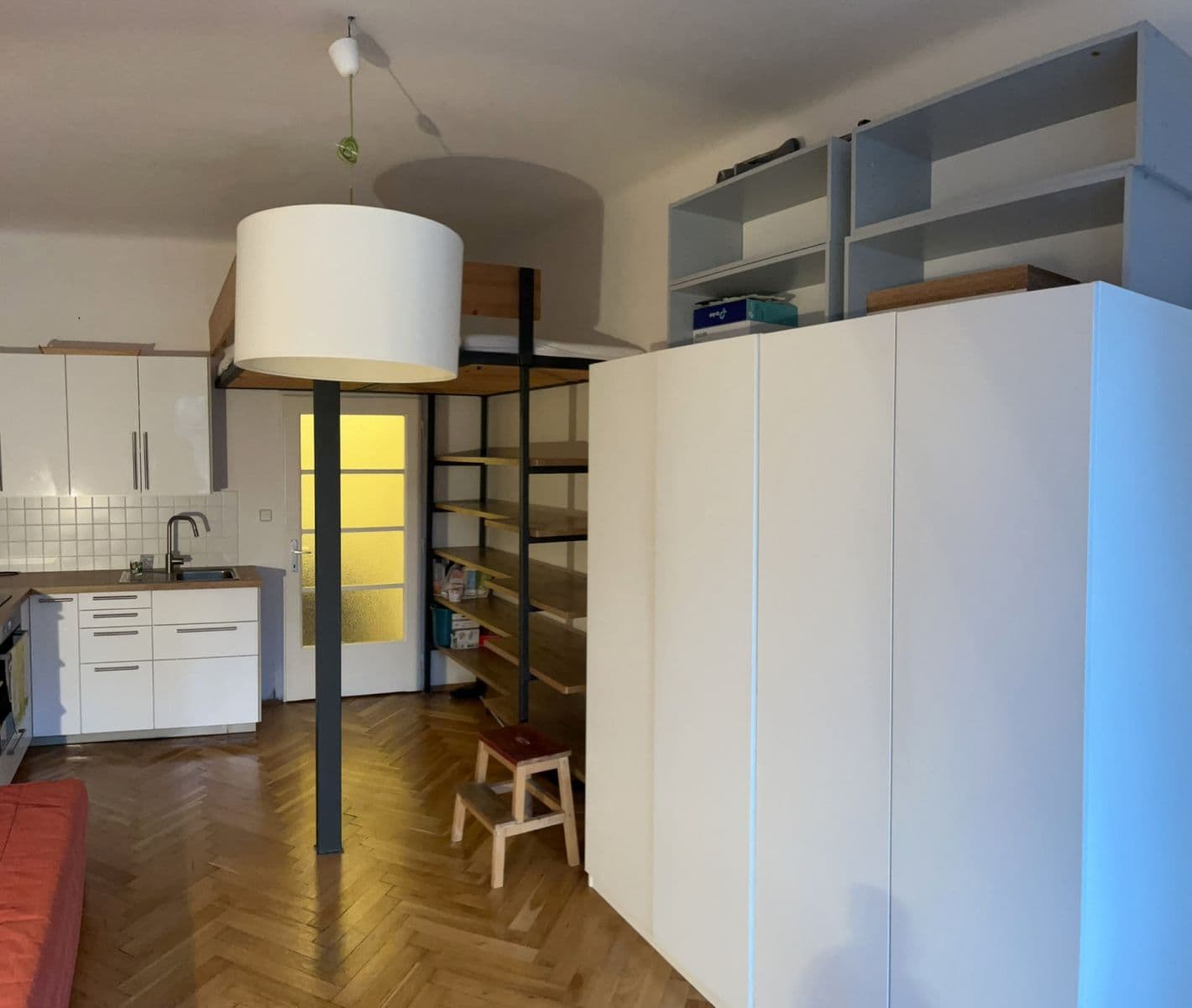 Prenájom bytu 1-izbový 27 m², Jakutská, Praha, Praha Prenájom bytu 1-izbový 27 m², Jakutská, Praha, Praha