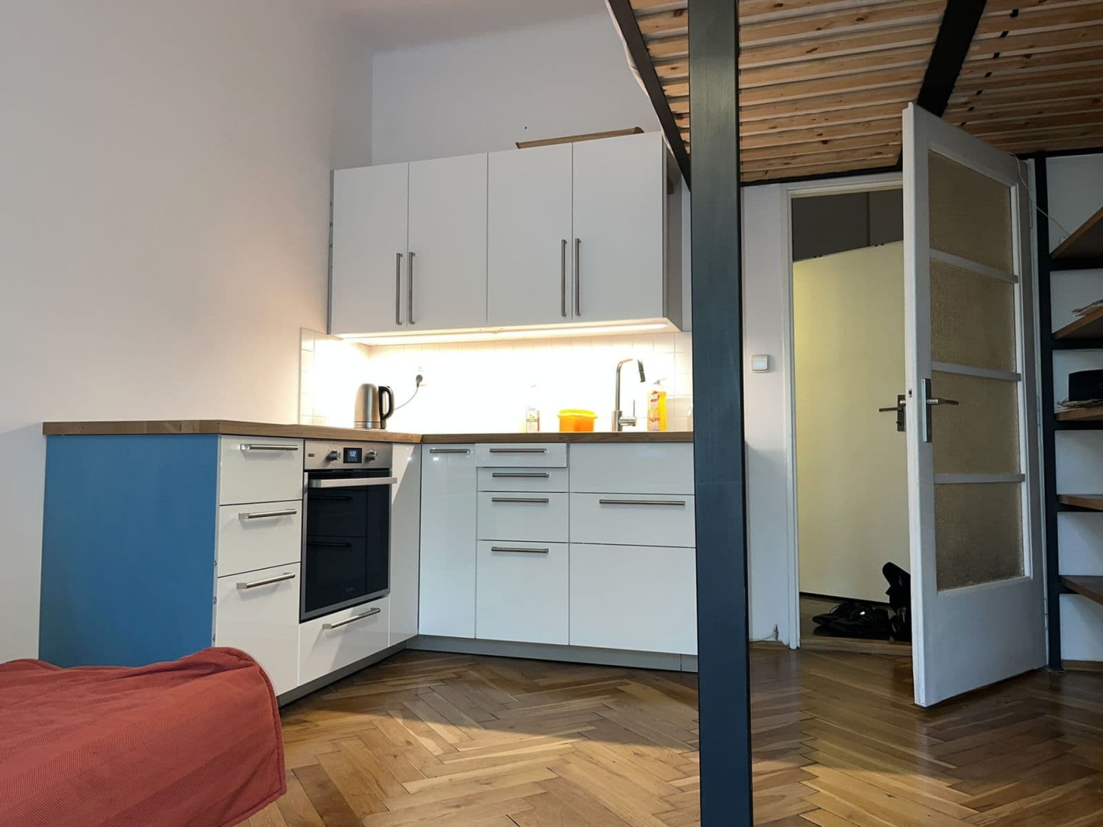 Prenájom bytu 1-izbový 27 m², Jakutská, Praha, Praha Prenájom bytu 1-izbový 27 m², Jakutská, Praha, Praha