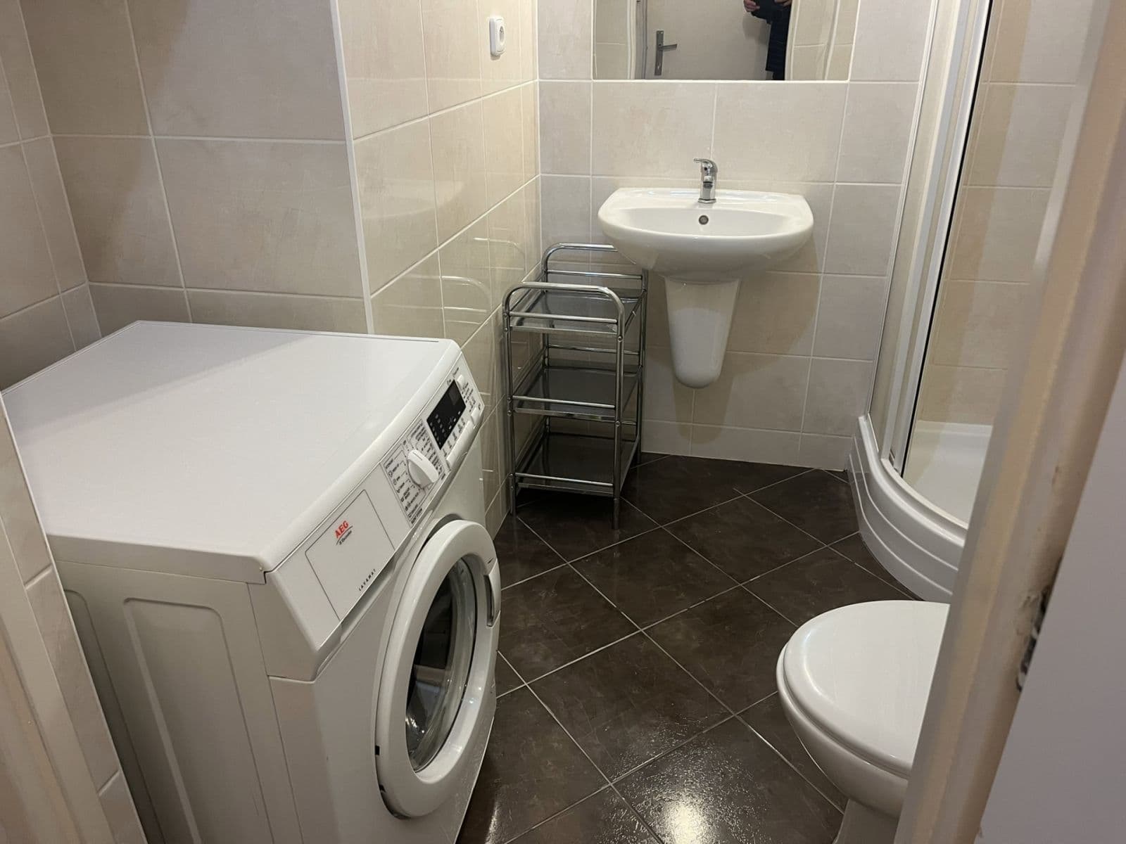 Prenájom bytu 1-izbový 27 m², Jakutská, Praha, Praha Prenájom bytu 1-izbový 27 m², Jakutská, Praha, Praha