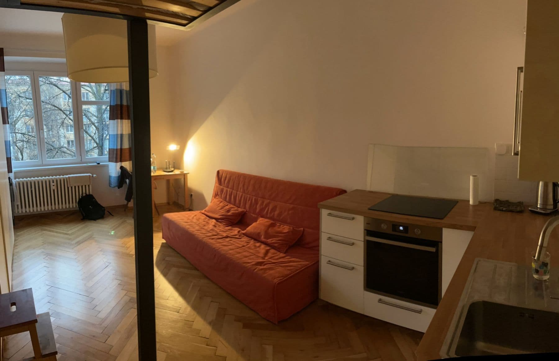 Prenájom bytu 1-izbový 27 m², Jakutská, Praha, Praha Prenájom bytu 1-izbový 27 m², Jakutská, Praha, Praha