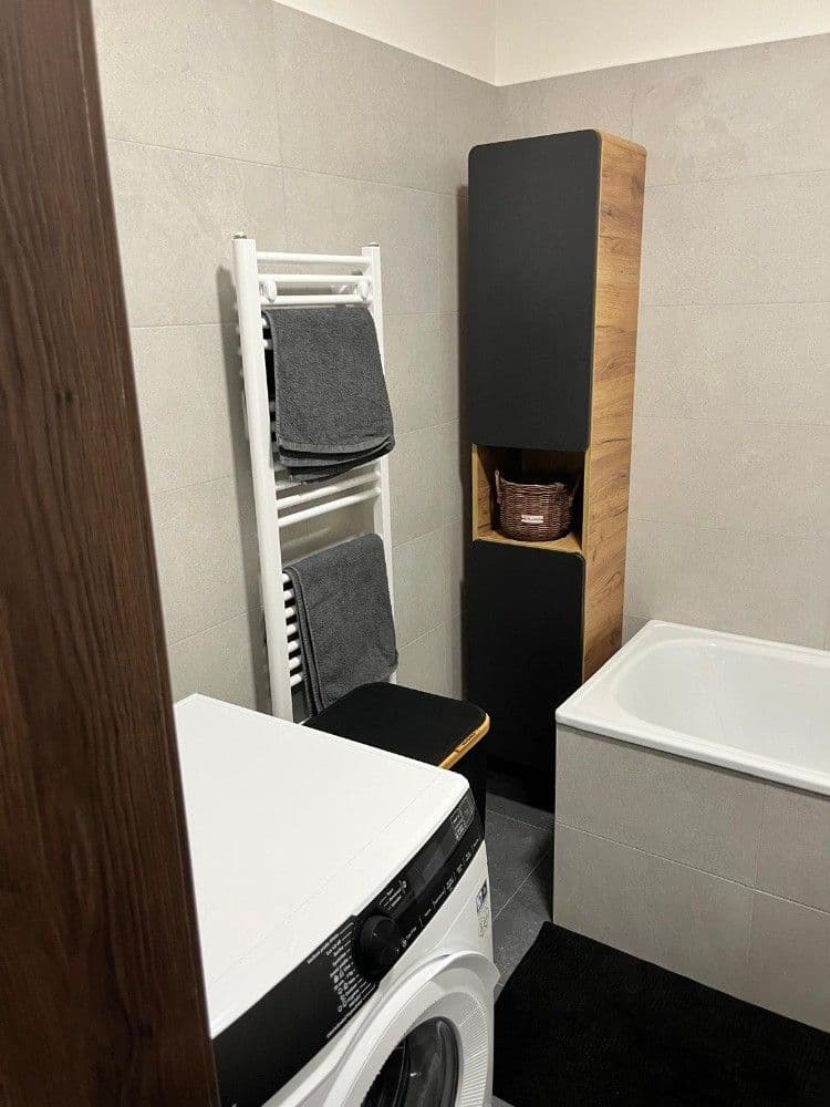 Prenájom bytu 2-izbový 53 m², Topolová, Olomouc, Olomoucký kraj Prenájom bytu 2-izbový 53 m², Topolová, Olomouc, Olomoucký kraj