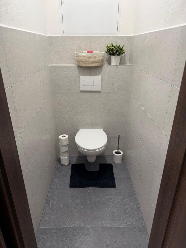 Prenájom bytu 2-izbový 53 m², Topolová, Olomouc, Olomoucký kraj Prenájom bytu 2-izbový 53 m², Topolová, Olomouc, Olomoucký kraj