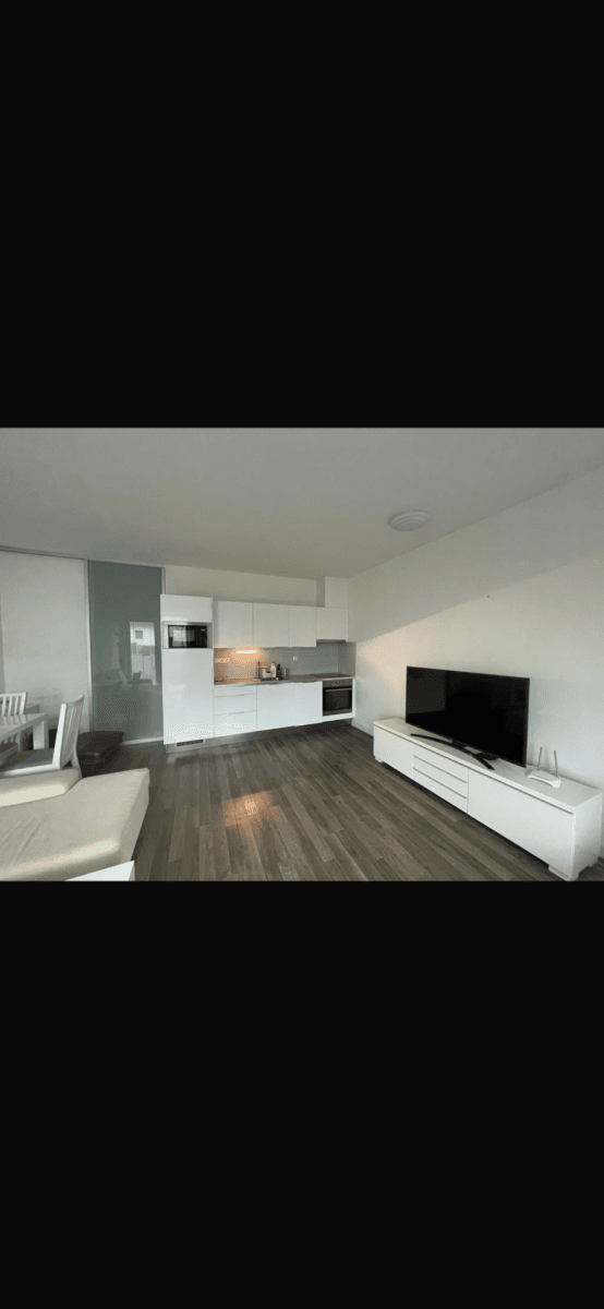 Prenájom bytu 1-izbový 38 m², Staré Grunty, Karlova Ves, Bratislavský kraj Prenájom bytu 1-izbový 38 m², Staré Grunty, Karlova Ves, Bratislavský kraj