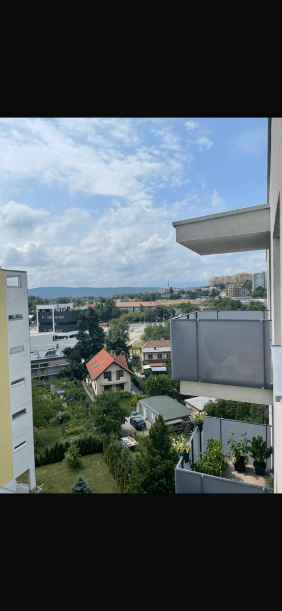 Prenájom bytu 1-izbový 38 m², Staré Grunty, Karlova Ves, Bratislavský kraj Prenájom bytu 1-izbový 38 m², Staré Grunty, Karlova Ves, Bratislavský kraj