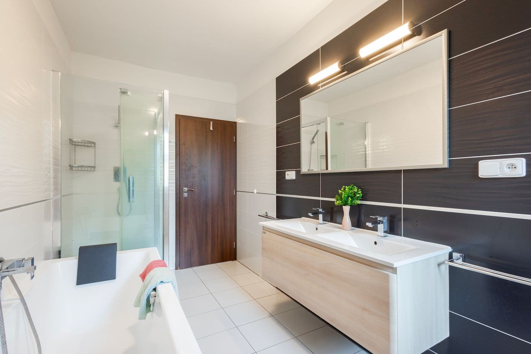 Predaj domu 127 m², pozemek 942 m², Dobříšská, Mníšek pod Brdy, Středočeský kraj Predaj domu 127 m², pozemek 942 m², Dobříšská, Mníšek pod Brdy, Středočeský kraj