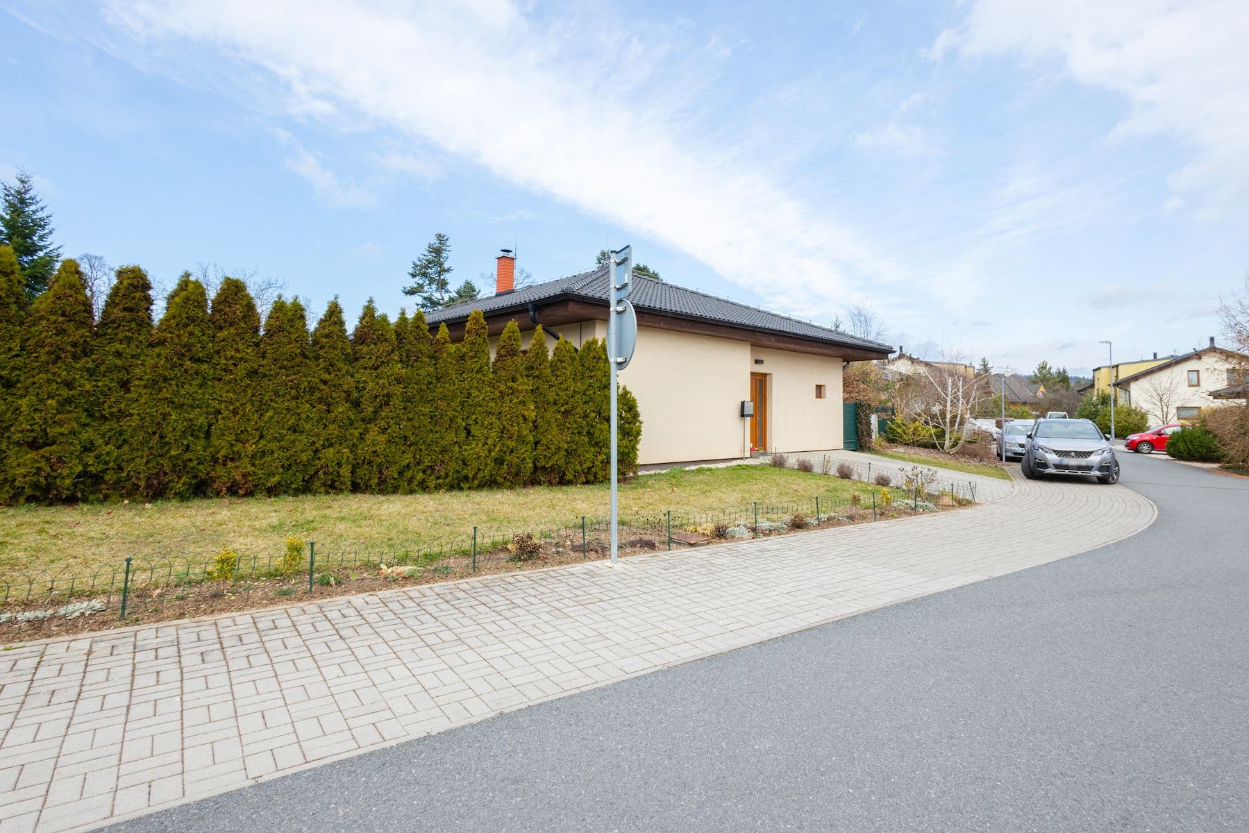 Predaj domu 127 m², pozemek 942 m², Dobříšská, Mníšek pod Brdy, Středočeský kraj Predaj domu 127 m², pozemek 942 m², Dobříšská, Mníšek pod Brdy, Středočeský kraj