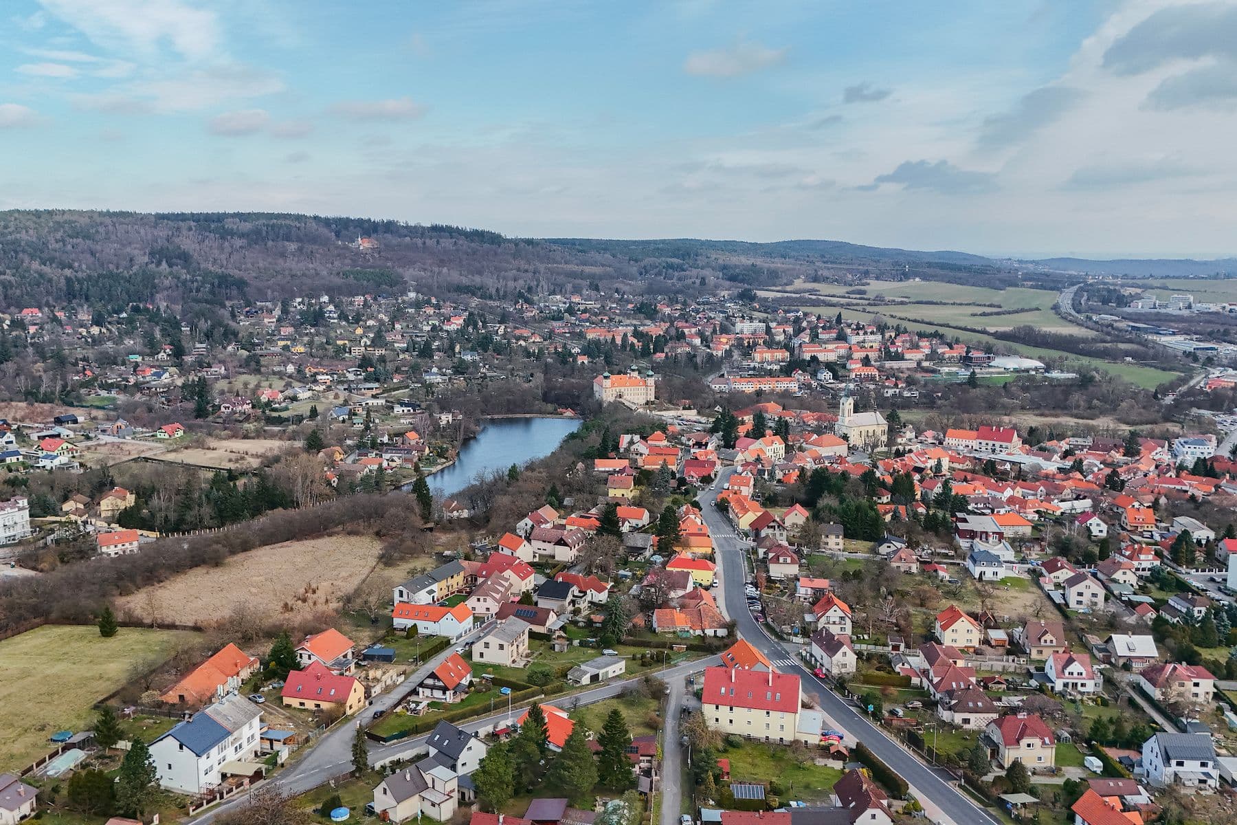 Predaj domu 127 m², pozemek 942 m², Dobříšská, Mníšek pod Brdy, Středočeský kraj Predaj domu 127 m², pozemek 942 m², Dobříšská, Mníšek pod Brdy, Středočeský kraj