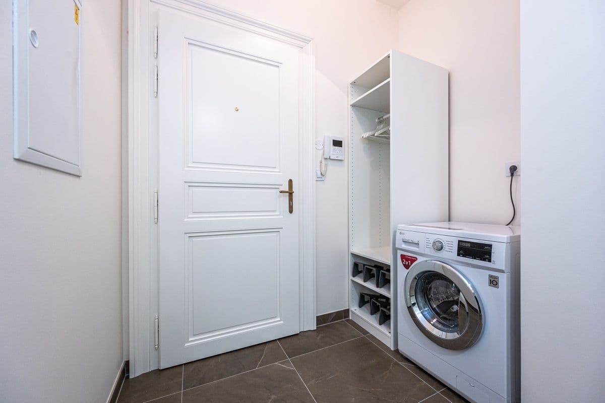 Predaj bytu 1-izbový 28 m², Legerova, Praha, Praha Predaj bytu 1-izbový 28 m², Legerova, Praha, Praha