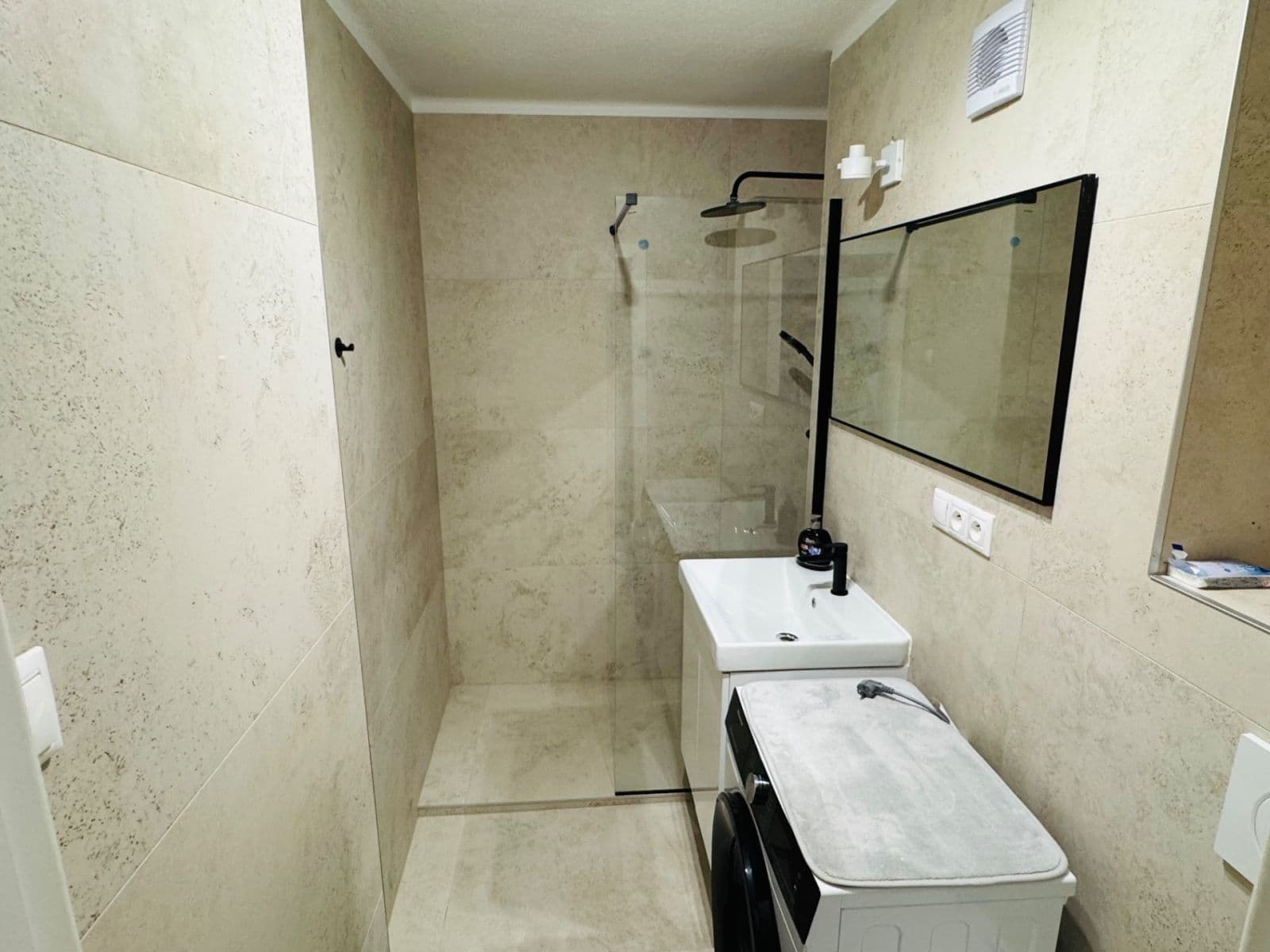 Prenájom bytu 2-izbový 55 m², Šoltésovej, Bratislava - mestská časť Staré Mesto, Bratislavský kraj Prenájom bytu 2-izbový 55 m², Šoltésovej, Bratislava - mestská časť Staré Mesto, Bratislavský kraj