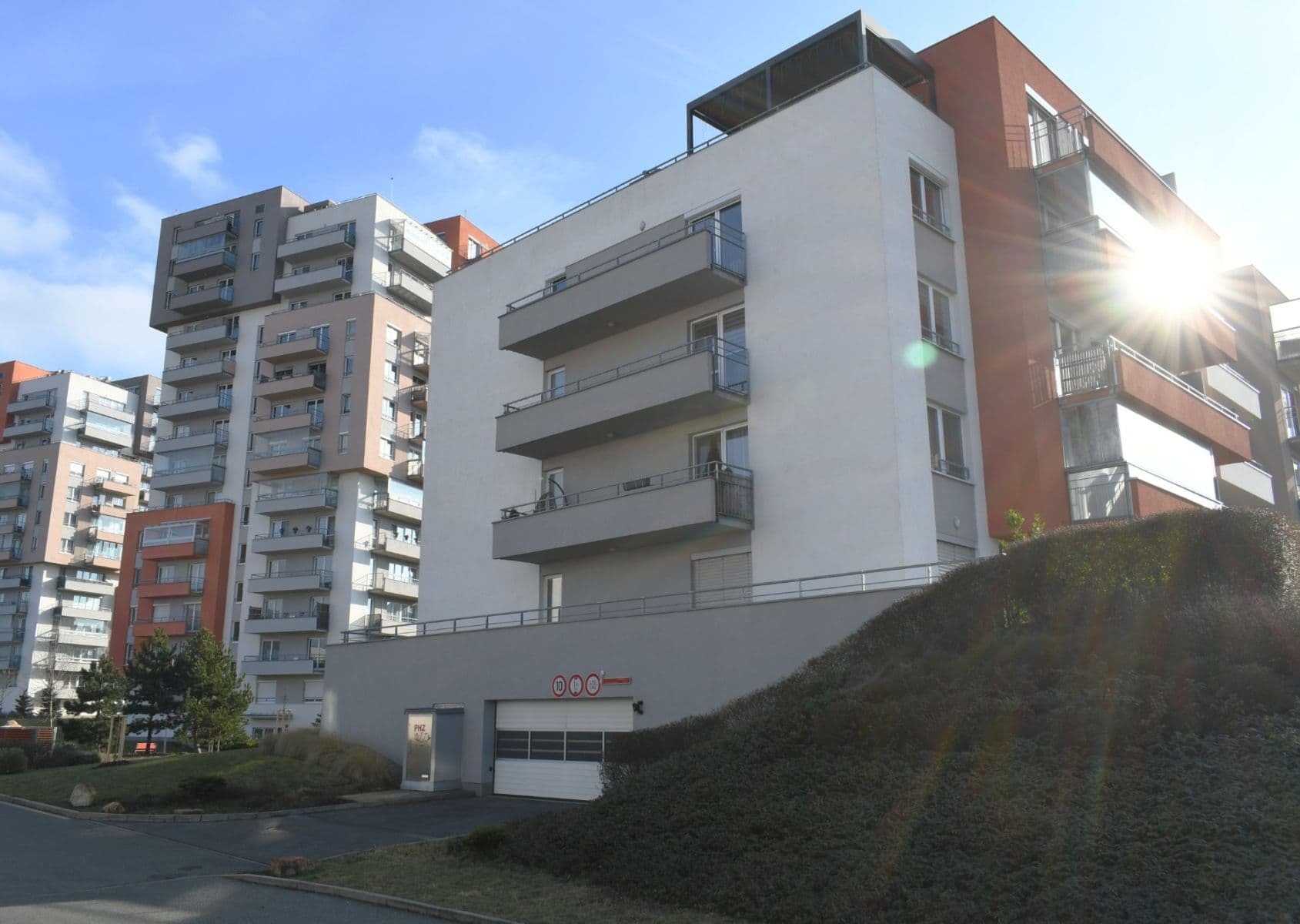 Prenájom bytu 2-izbový 46 m², Hlučkova, Praha, Praha Prenájom bytu 2-izbový 46 m², Hlučkova, Praha, Praha