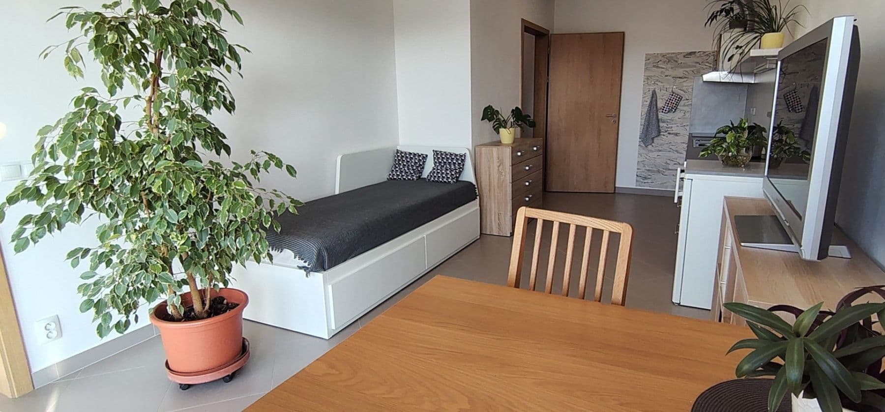 Prenájom bytu 2-izbový 46 m², Hlučkova, Praha, Praha Prenájom bytu 2-izbový 46 m², Hlučkova, Praha, Praha