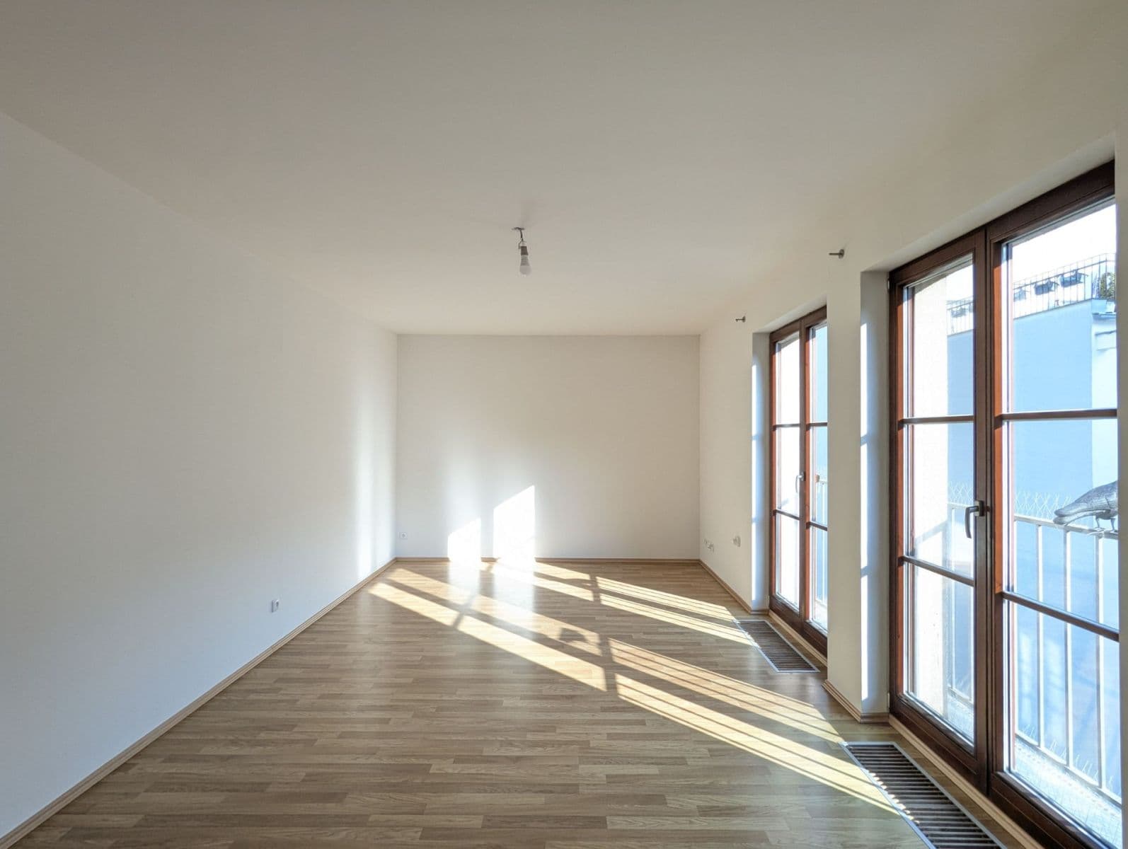 Prenájom bytu 3-izbový 85 m², Lidická, Praha, Praha Prenájom bytu 3-izbový 85 m², Lidická, Praha, Praha