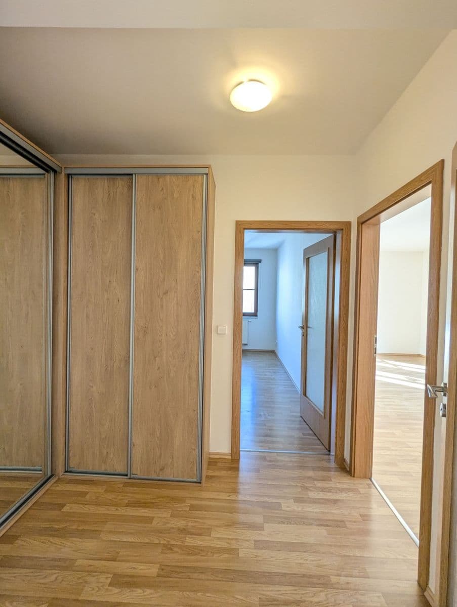 Prenájom bytu 3-izbový 85 m², Lidická, Praha, Praha Prenájom bytu 3-izbový 85 m², Lidická, Praha, Praha