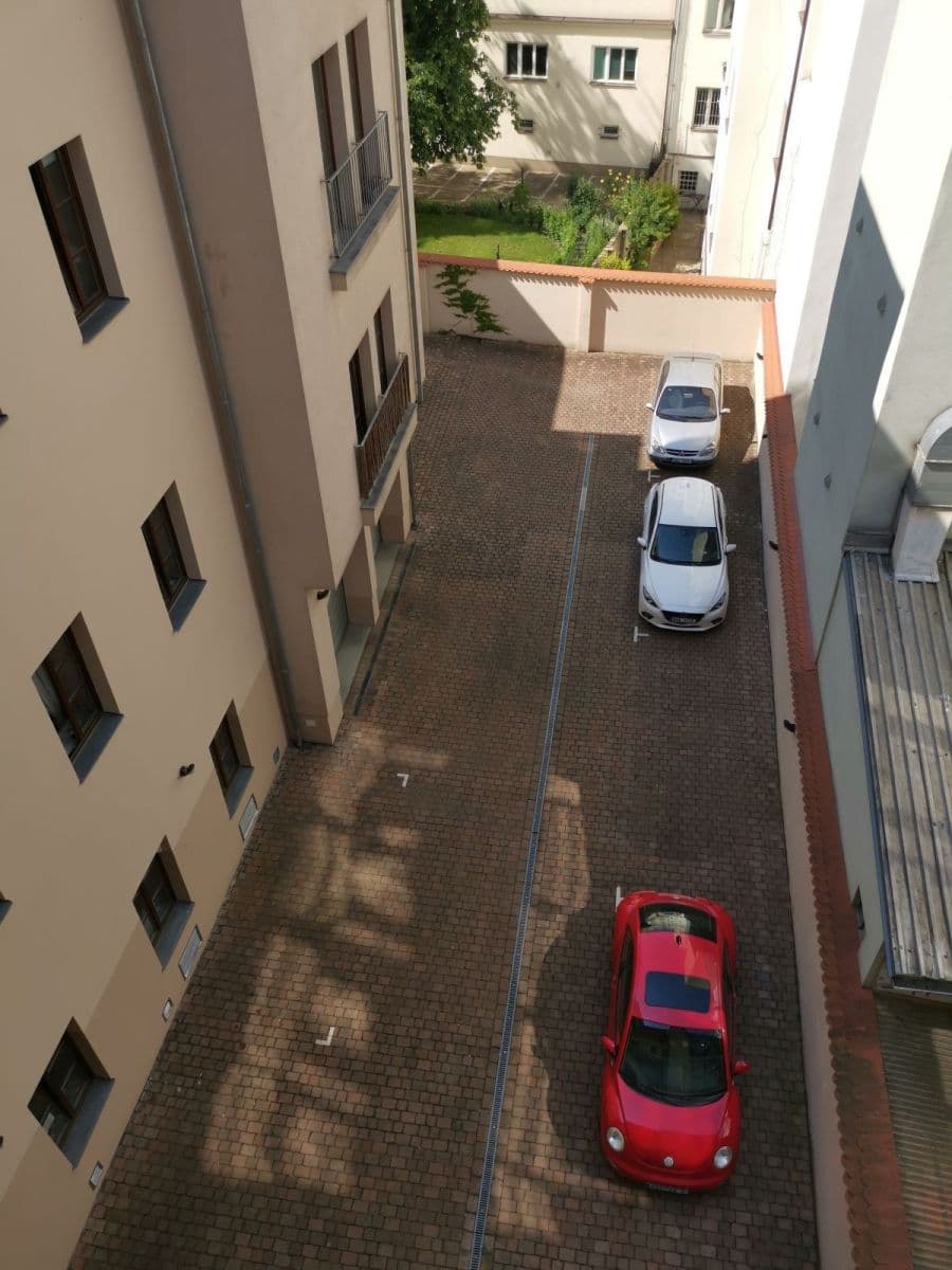 Prenájom bytu 3-izbový 85 m², Lidická, Praha, Praha Prenájom bytu 3-izbový 85 m², Lidická, Praha, Praha