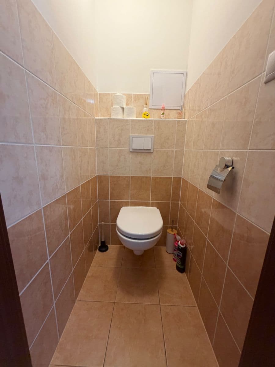 Predaj bytu 2-izbový 48 m², V Honech, Klecany, Středočeský kraj Predaj bytu 2-izbový 48 m², V Honech, Klecany, Středočeský kraj