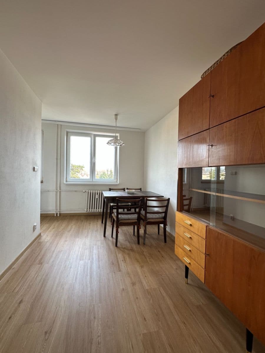 Prenájom bytu 3-izbový 75 m², Nad Olšinami, Praha, Praha Prenájom bytu 3-izbový 75 m², Nad Olšinami, Praha, Praha
