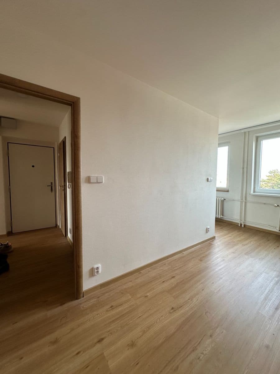 Prenájom bytu 3-izbový 75 m², Nad Olšinami, Praha, Praha Prenájom bytu 3-izbový 75 m², Nad Olšinami, Praha, Praha