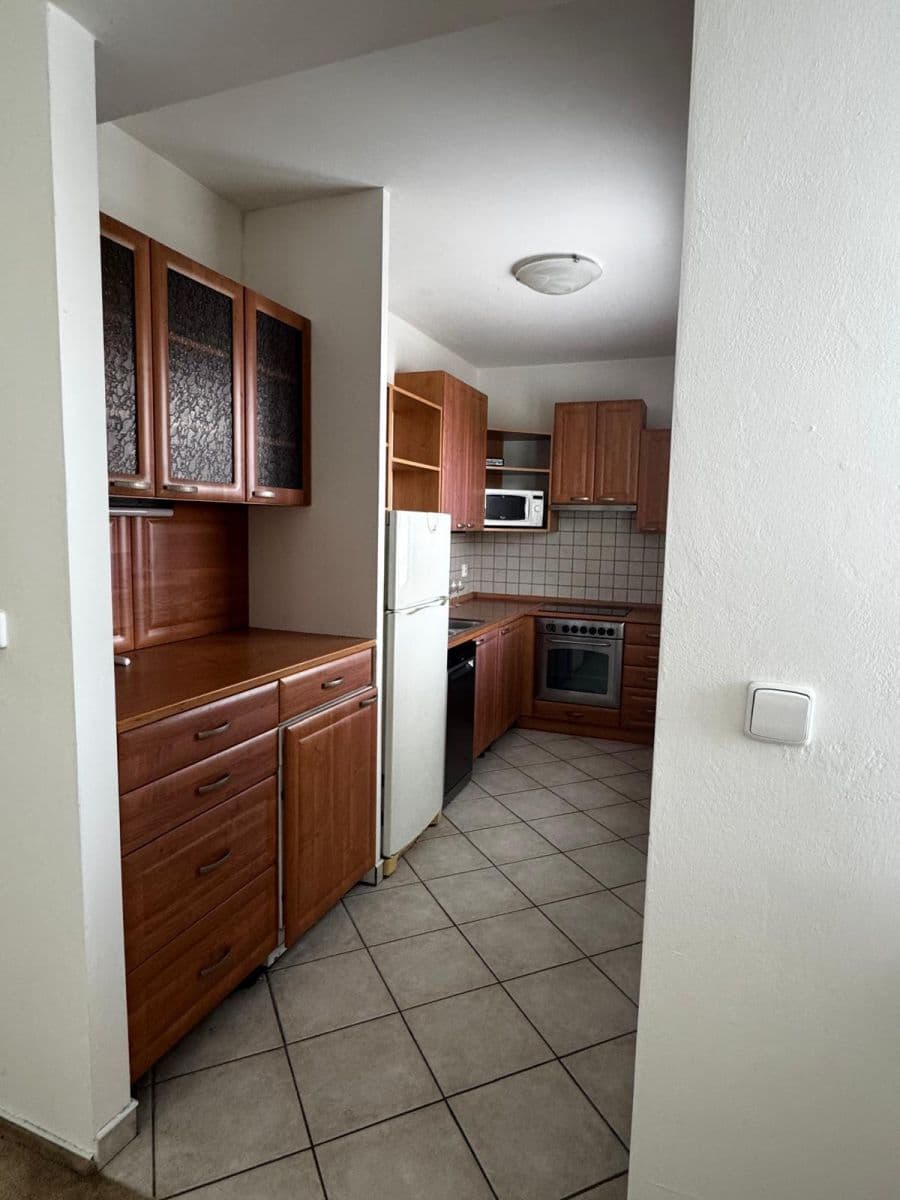 Prenájom bytu 1-izbový 37 m², Högrova, Brno, Jihomoravský kraj Prenájom bytu 1-izbový 37 m², Högrova, Brno, Jihomoravský kraj