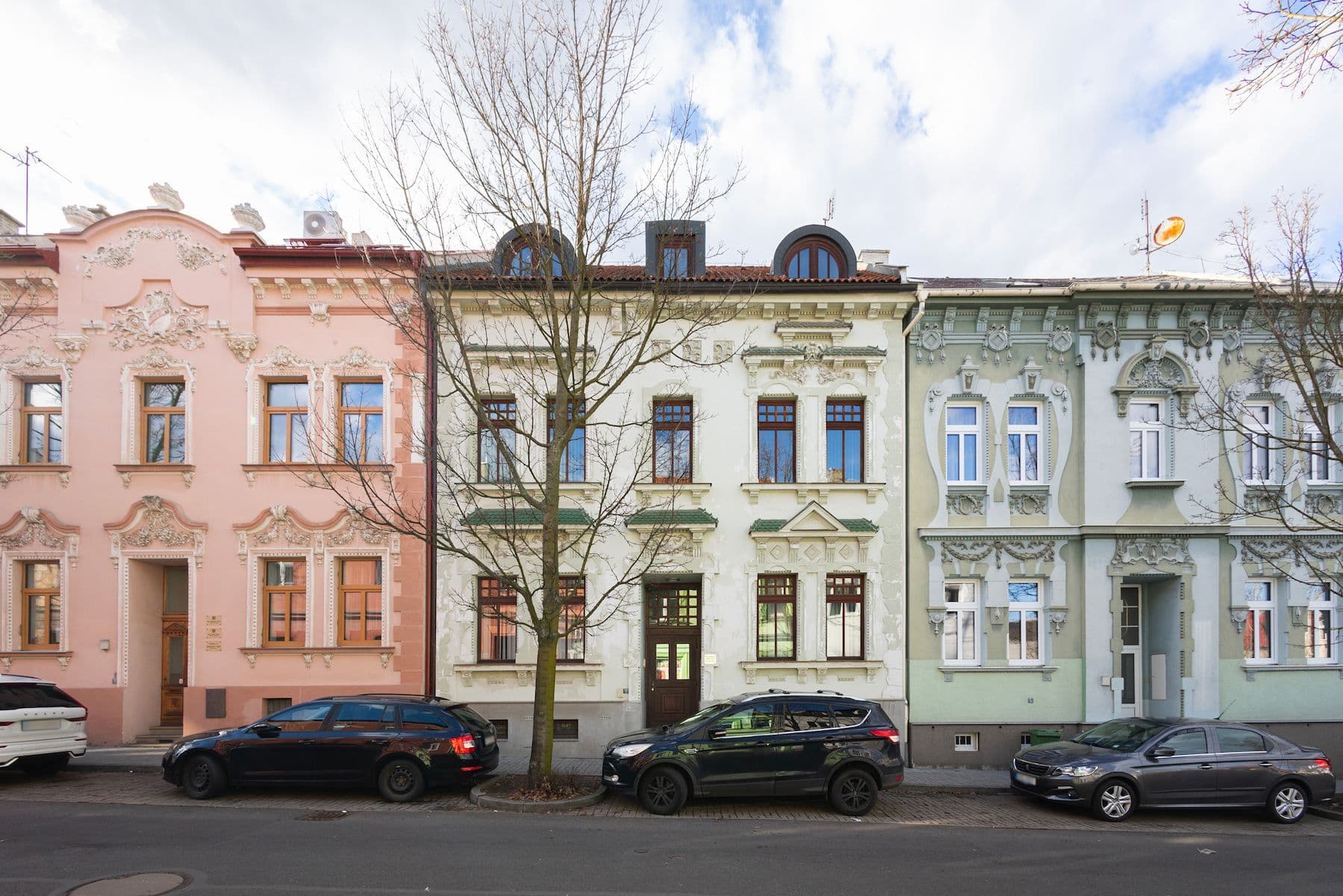 Predaj domu 378 m², pozemek 385 m², Poděbradova, Chomutov, Ústecký kraj Predaj domu 378 m², pozemek 385 m², Poděbradova, Chomutov, Ústecký kraj