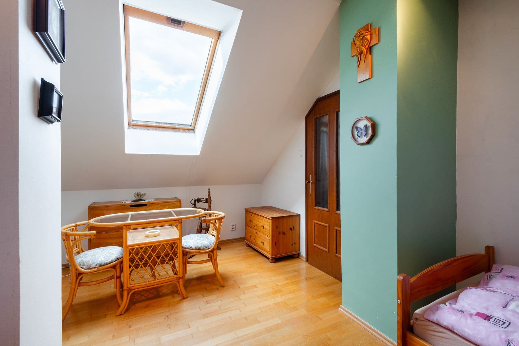 Predaj domu 378 m², pozemek 385 m², Poděbradova, Chomutov, Ústecký kraj Predaj domu 378 m², pozemek 385 m², Poděbradova, Chomutov, Ústecký kraj