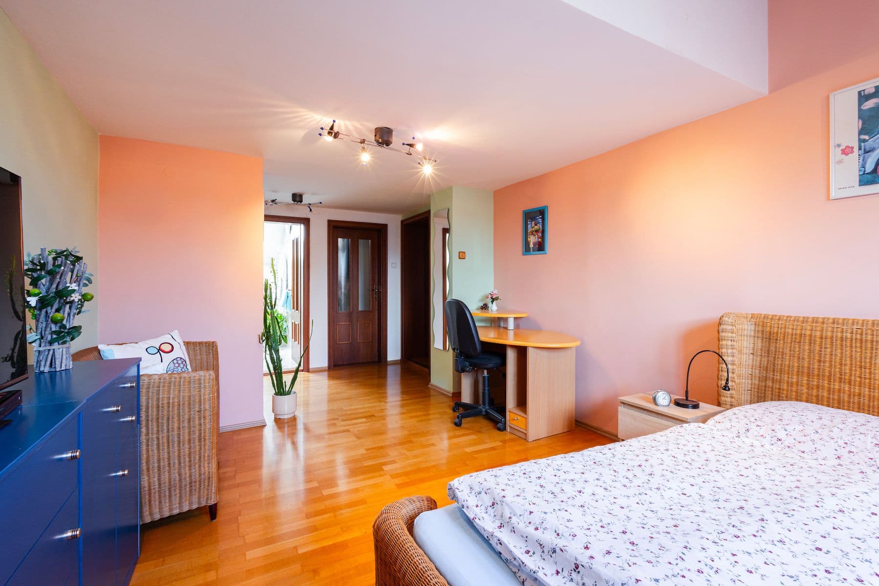 Predaj domu 378 m², pozemek 385 m², Poděbradova, Chomutov, Ústecký kraj Predaj domu 378 m², pozemek 385 m², Poděbradova, Chomutov, Ústecký kraj