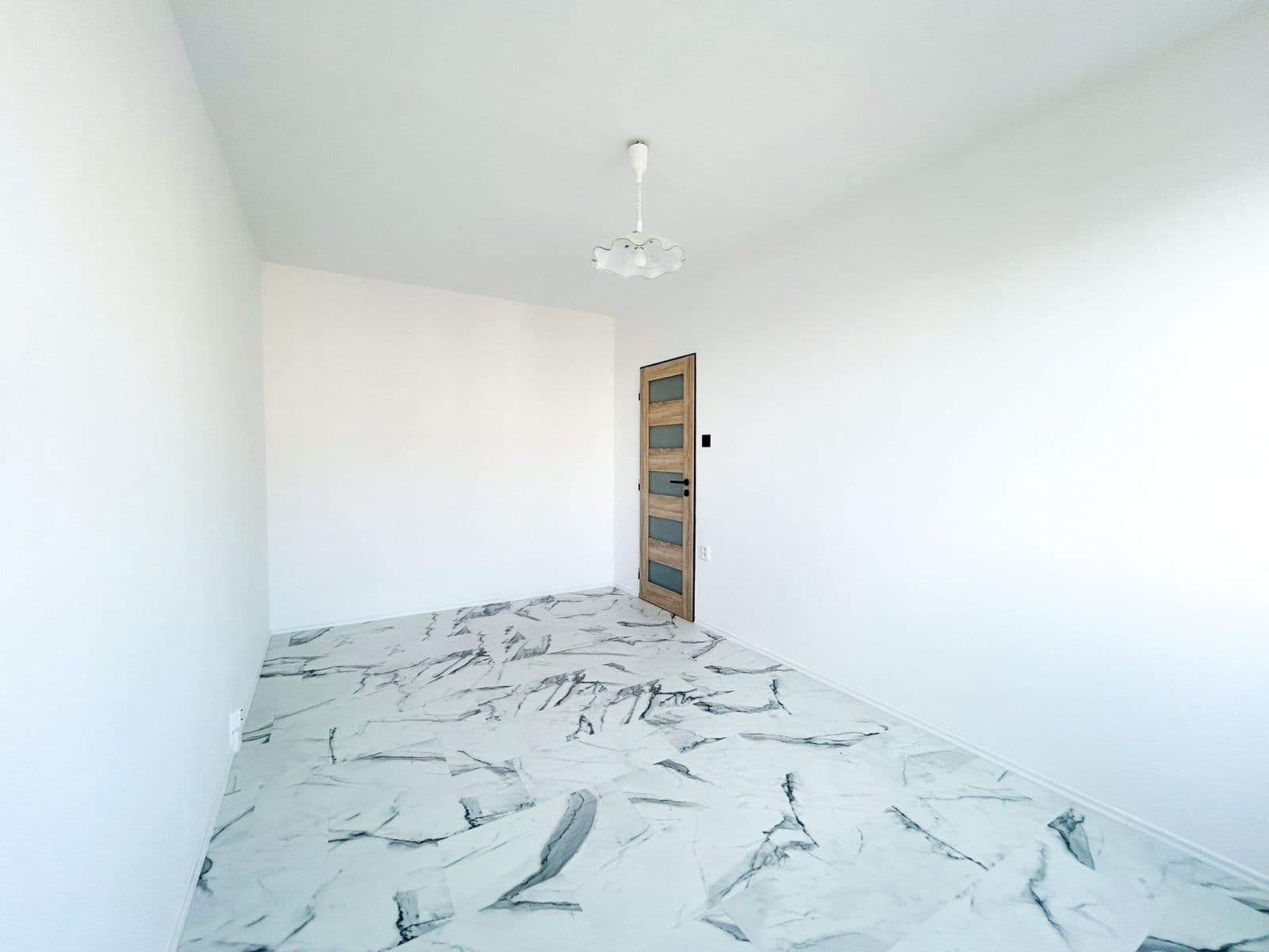 Prenájom bytu 3-izbový 68 m², Šiškova, Praha, Praha Prenájom bytu 3-izbový 68 m², Šiškova, Praha, Praha